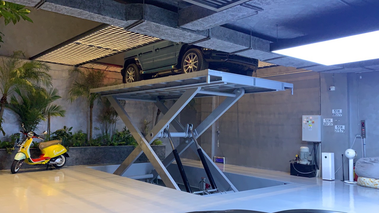 Đột nhập gara của doanh nhân Nguyễn Quốc Cường, ngắm Mercedes G63 AMG màu độc hơn 11 tỷ doanh-nhan-nguyen-quoc-cuong-01.jpg