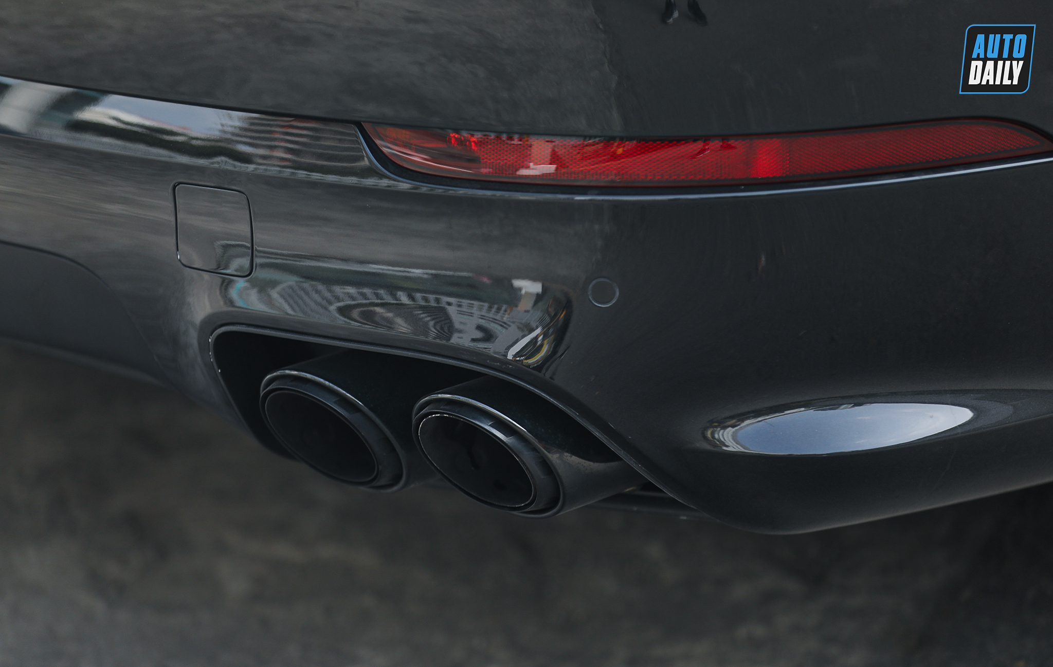 Ảnh chi tiết Porsche Cayenne Turbo 2020 nhập Mỹ hơn 10 tỷ đồng 9.jpg