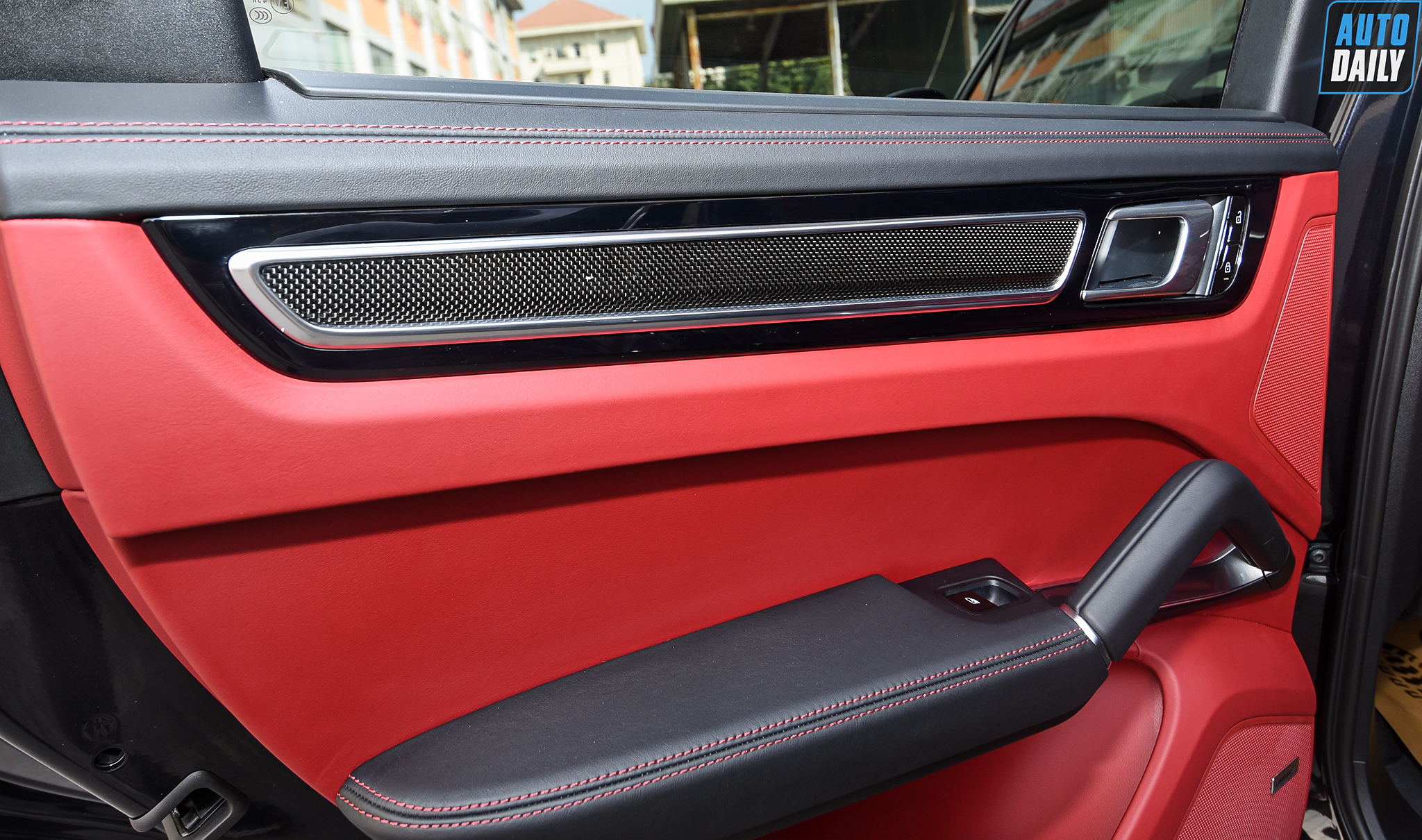 Ảnh chi tiết Porsche Cayenne Turbo 2020 nhập Mỹ hơn 10 tỷ đồng dsc-4122-copy.jpg