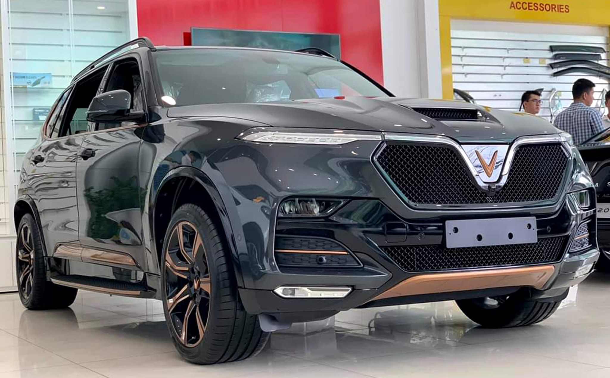 Diện kiến VinFast President 3,8 tỷ màu Gun Metal tại Hà Nội vinfast-auto-9.jpg