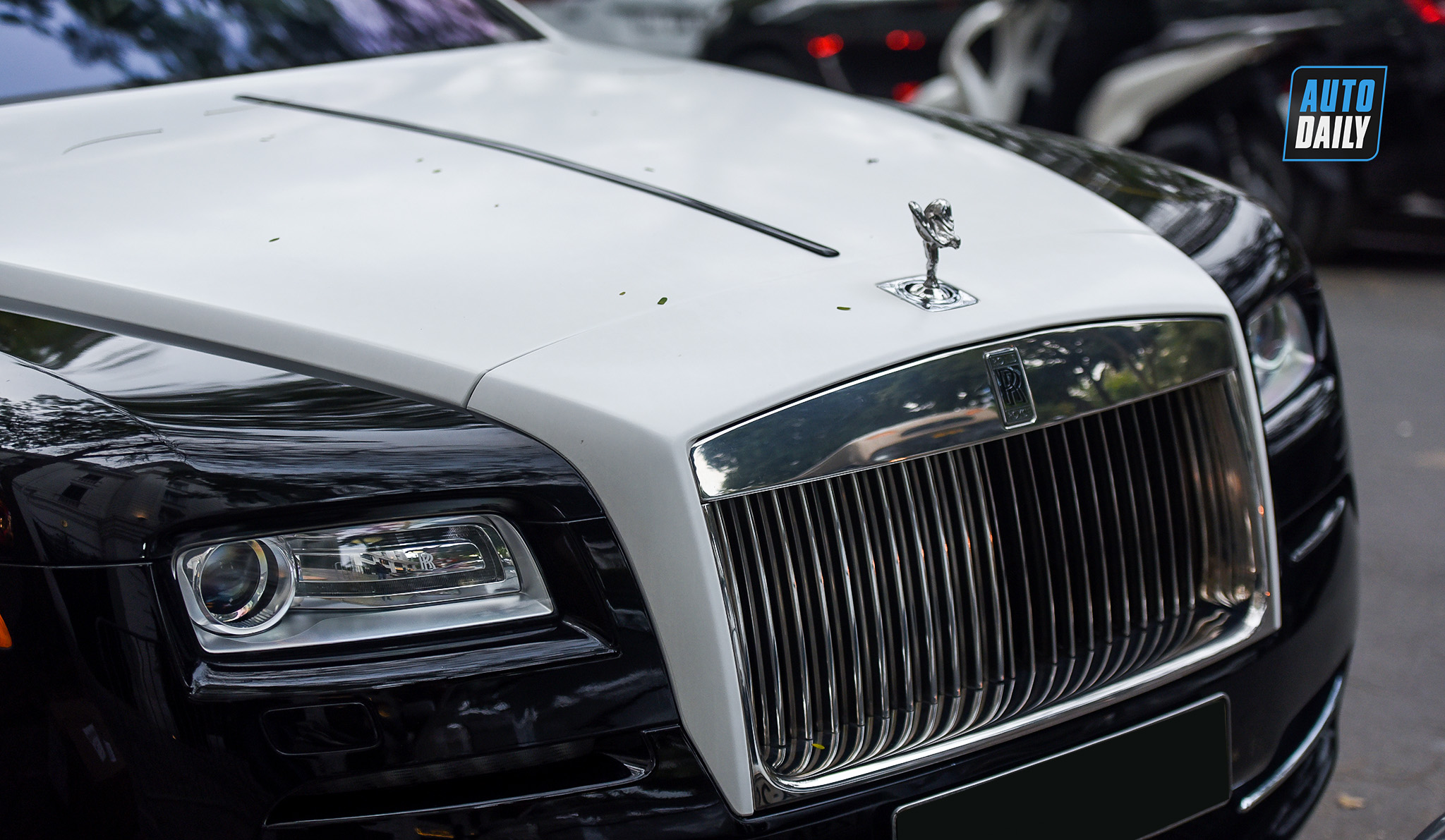 Rolls-Royce Wraith của Hoa hậu Thu Ngân được độ ấn tượng rr-hoa-hau-14.jpg