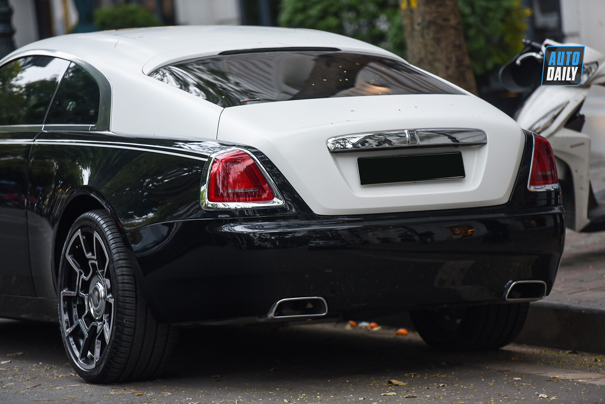 Rolls-Royce Wraith của Hoa hậu Thu Ngân được độ ấn tượng rr-hoa-hau-18.jpg
