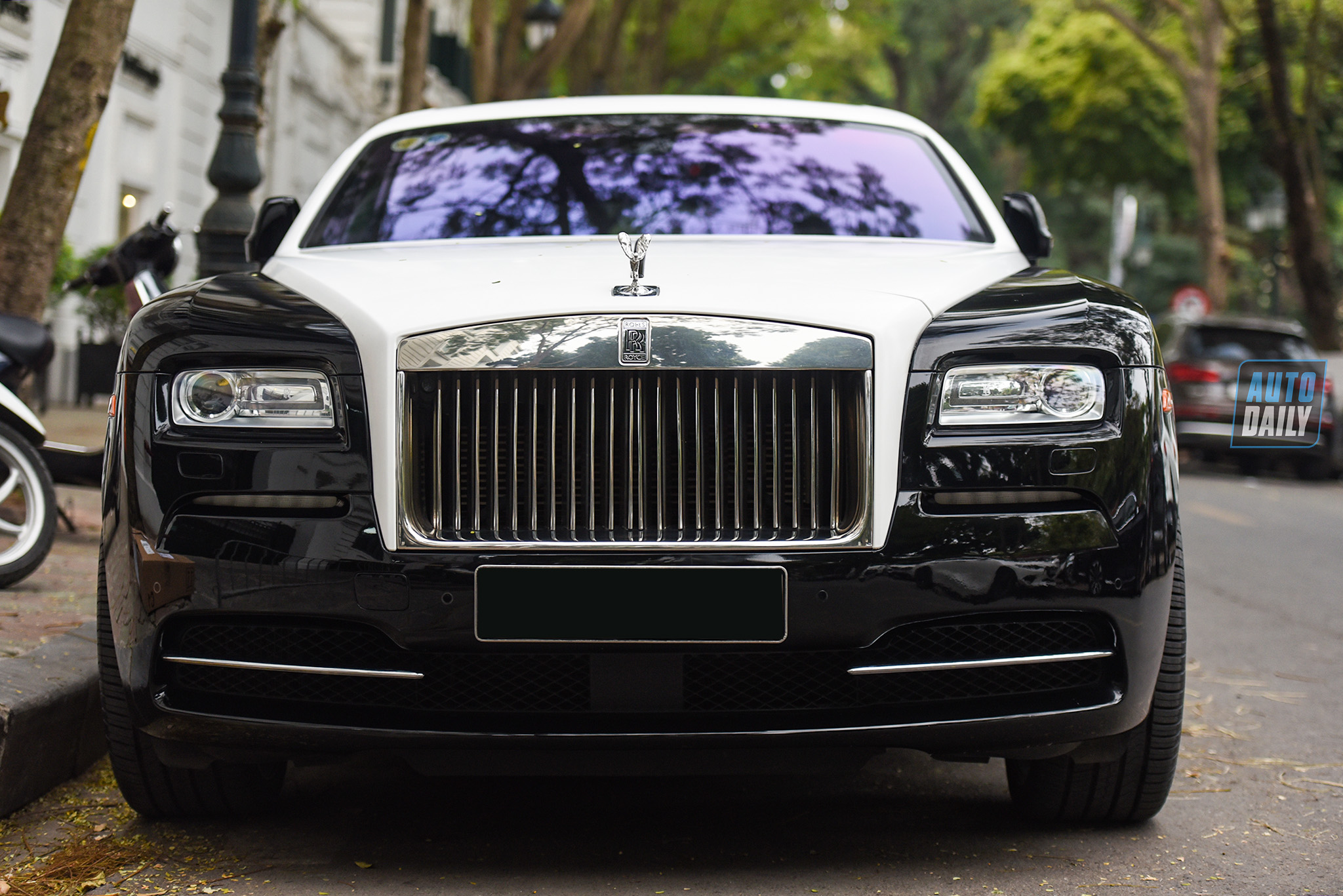 Rolls-Royce Wraith của Hoa hậu Thu Ngân được độ ấn tượng rr-hoa-hau-4.jpg