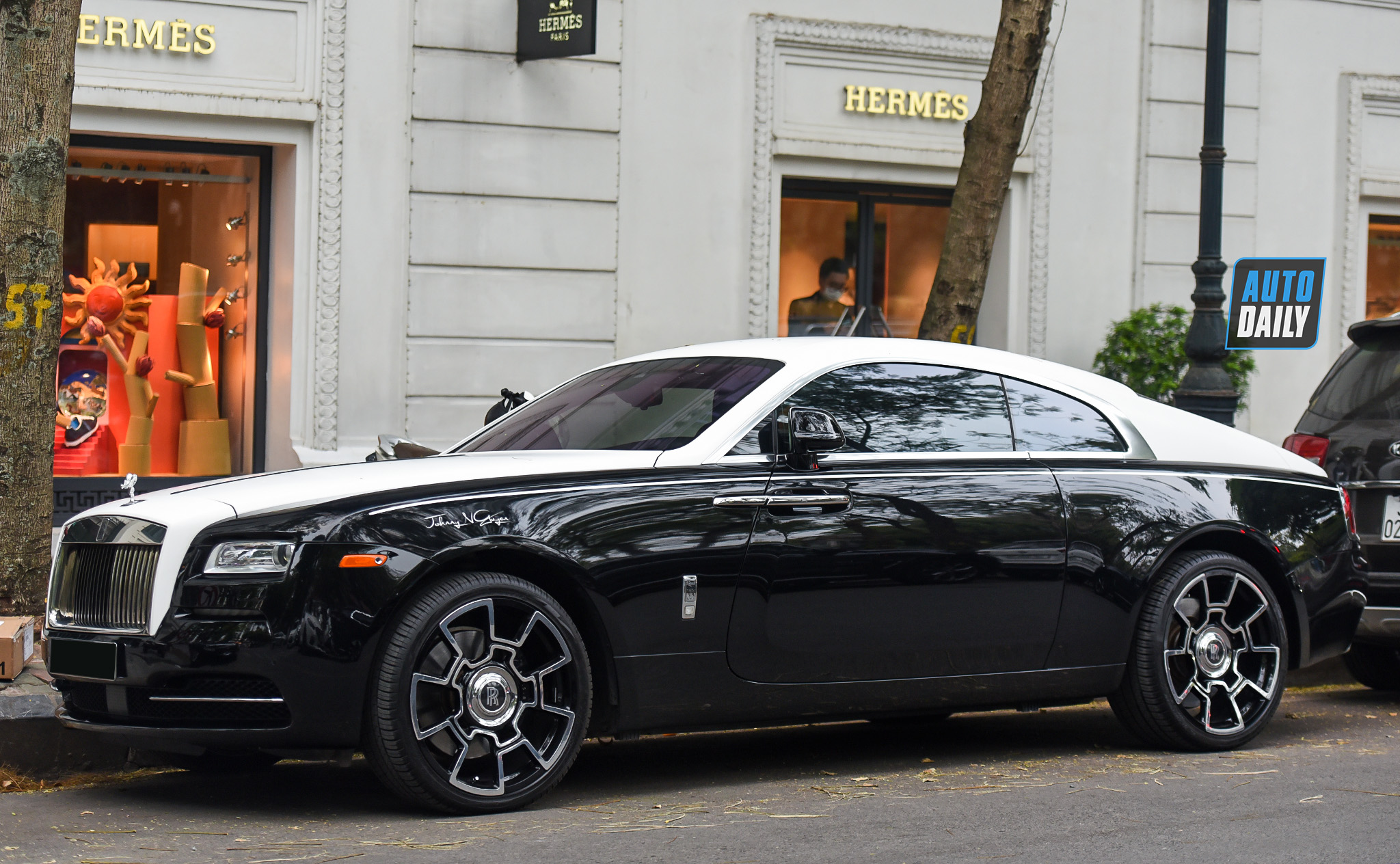 Rolls-Royce Wraith của Hoa hậu Thu Ngân được độ ấn tượng rr-hoa-hau-6.jpg