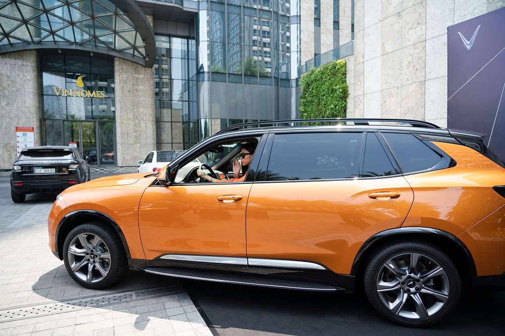 Ngô Thanh Vân tậu VinFast President nhân dịp sinh nhật ngo-thanh-van-vinfast-president-2.jpg