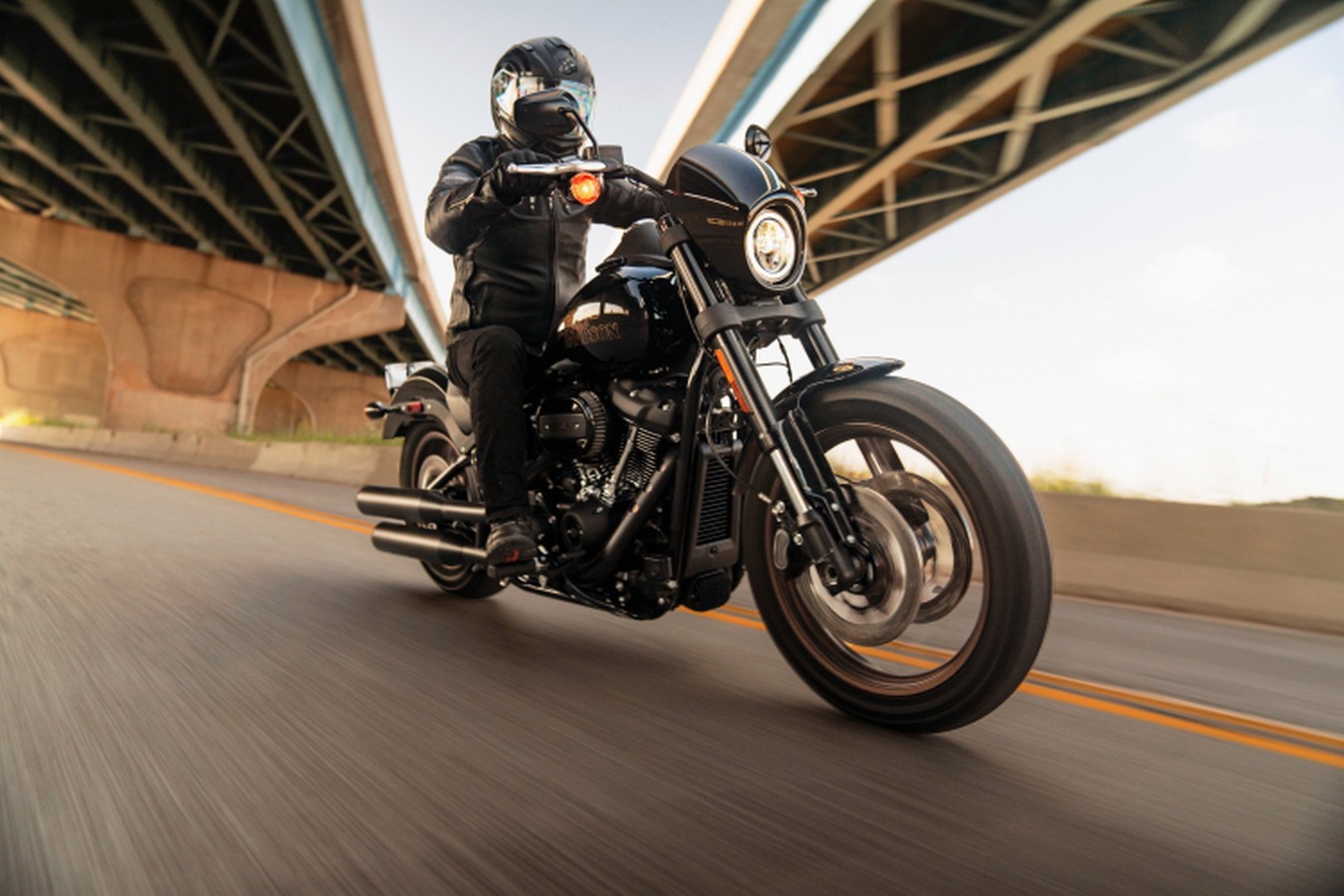 Harley-Davidson-Low-Rider-S%20(2).jpg