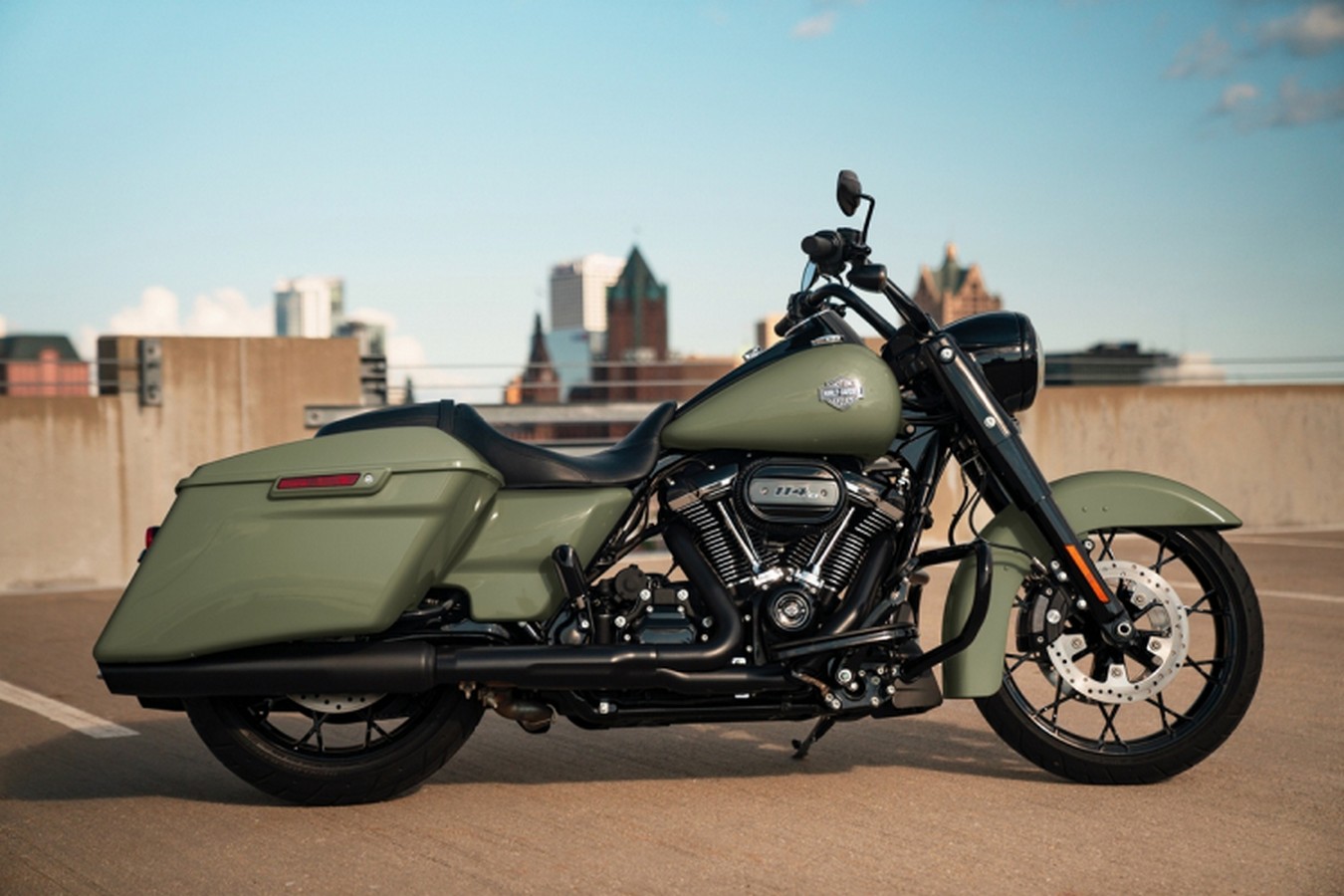 Harley-Davidson-Road-King-Special.jpg