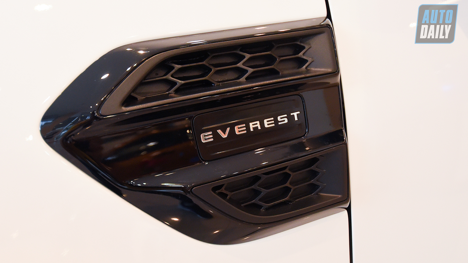 Ảnh chi tiết Ford Everest Sport 2021 giá 1,112 tỷ tại đại lý dsc-0135-copy.jpg