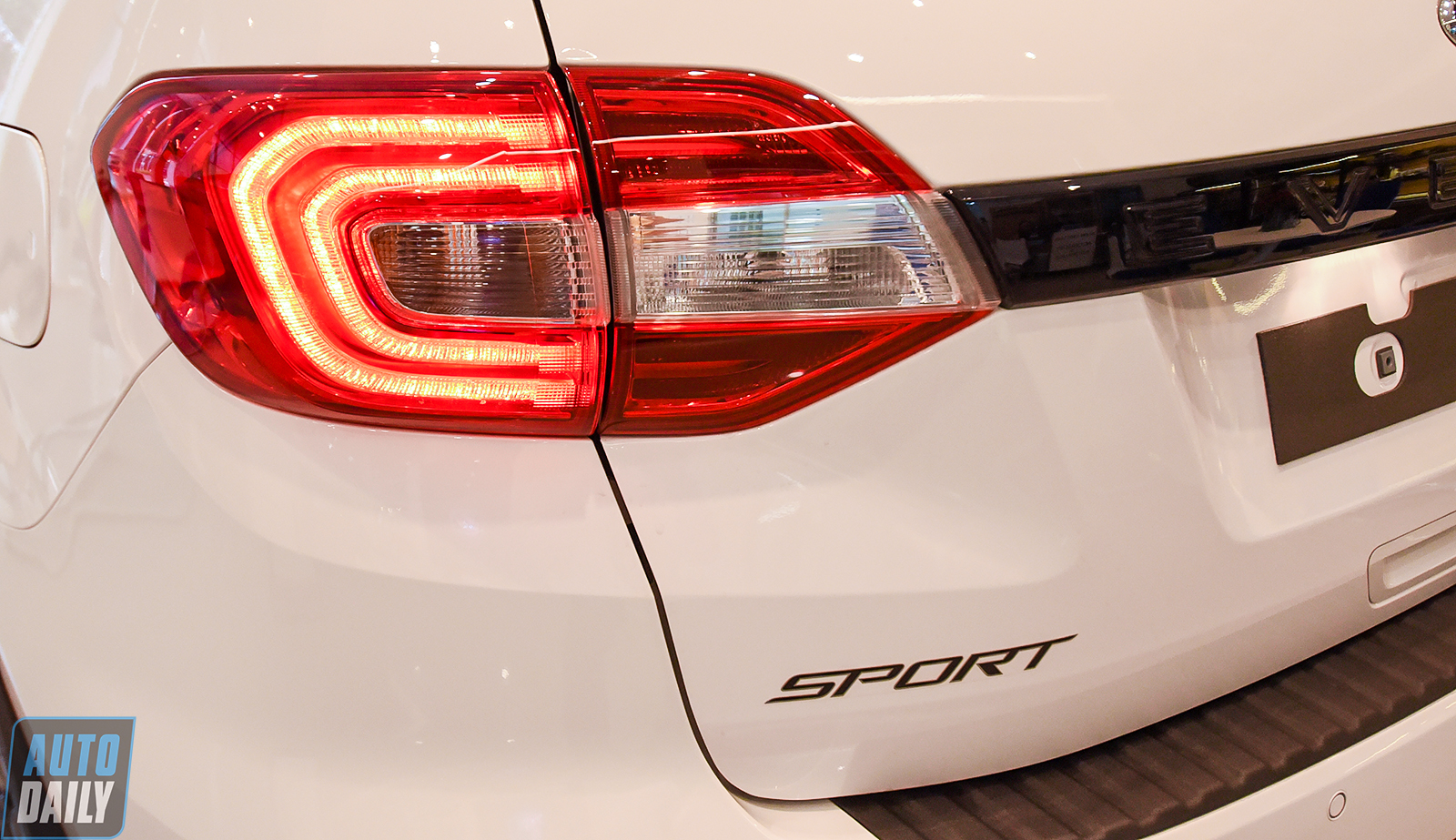 Ảnh chi tiết Ford Everest Sport 2021 giá 1,112 tỷ tại đại lý dsc-0154-copy.jpg