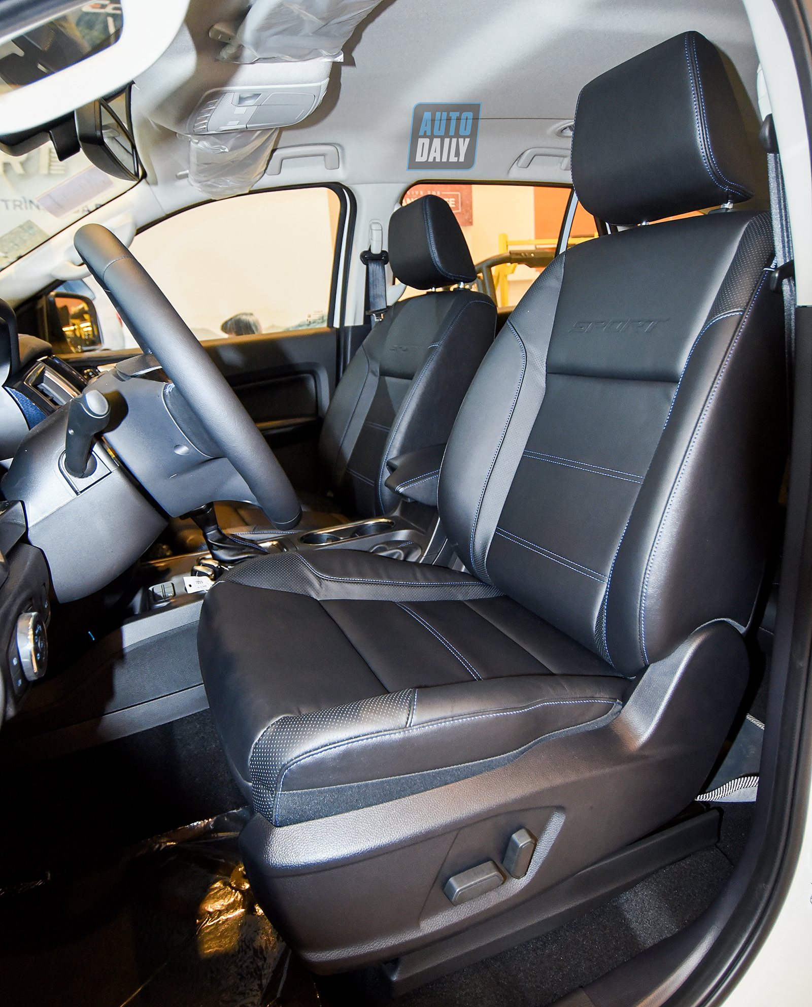 Ảnh chi tiết Ford Everest Sport 2021 giá 1,112 tỷ tại đại lý dsc-0175-copy.jpg