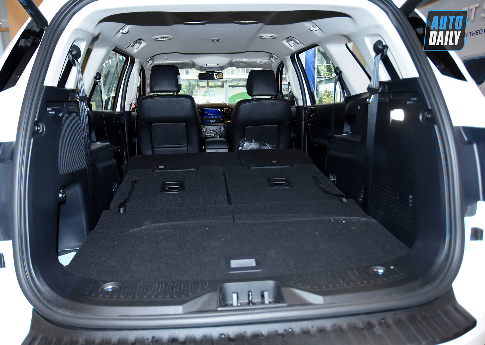 Ảnh chi tiết Ford Everest Sport 2021 giá 1,112 tỷ tại đại lý dsc-0185-copy.jpg