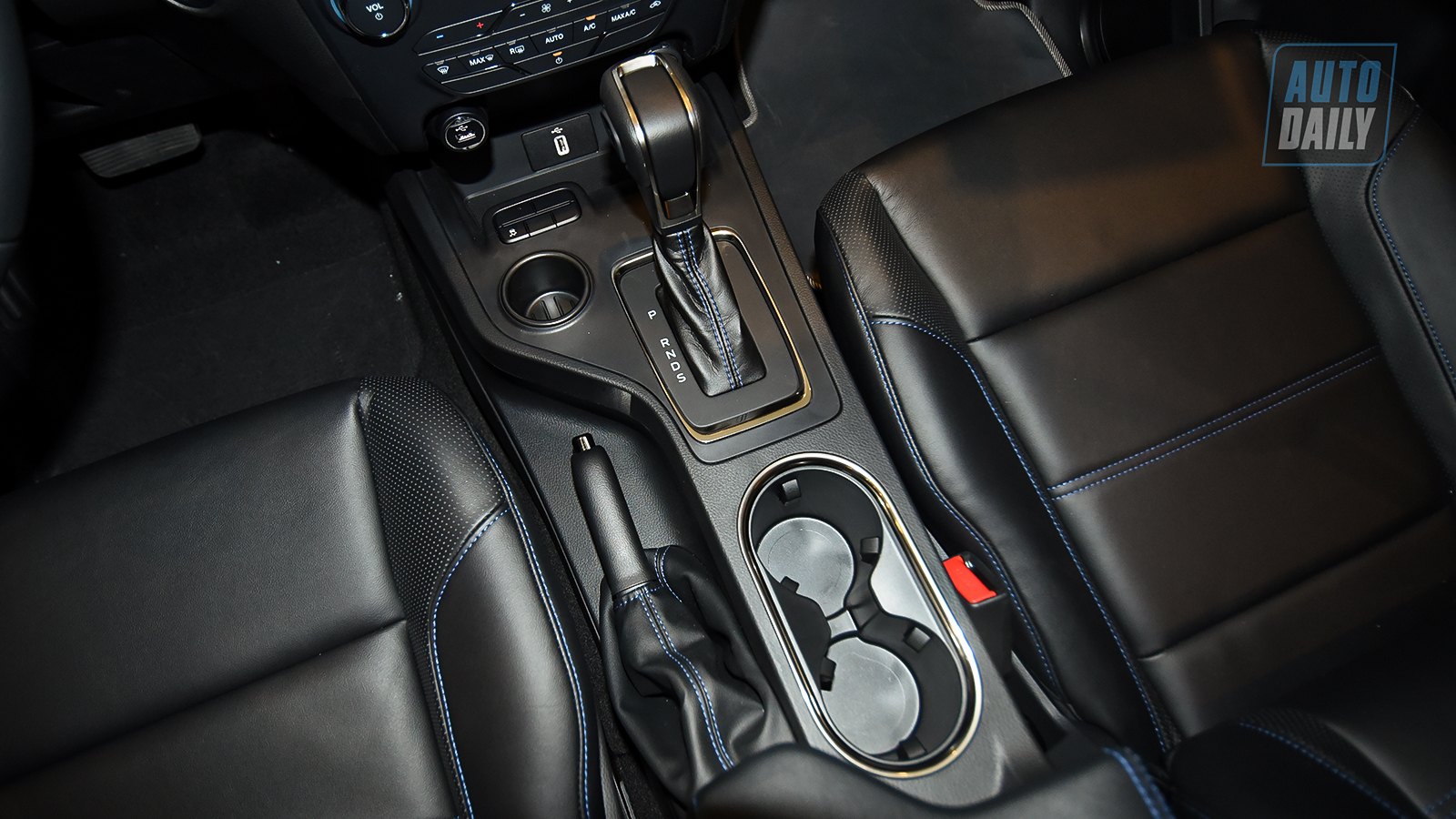 Ảnh chi tiết Ford Everest Sport 2021 giá 1,112 tỷ tại đại lý dsc-0221-copy.jpg