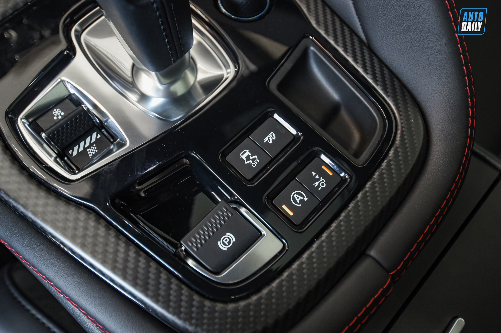 Ảnh chi tiết Jaguar F-Type P380 R-Dynamic 2021 giá 7,235 tỷ đồng 14.jpg