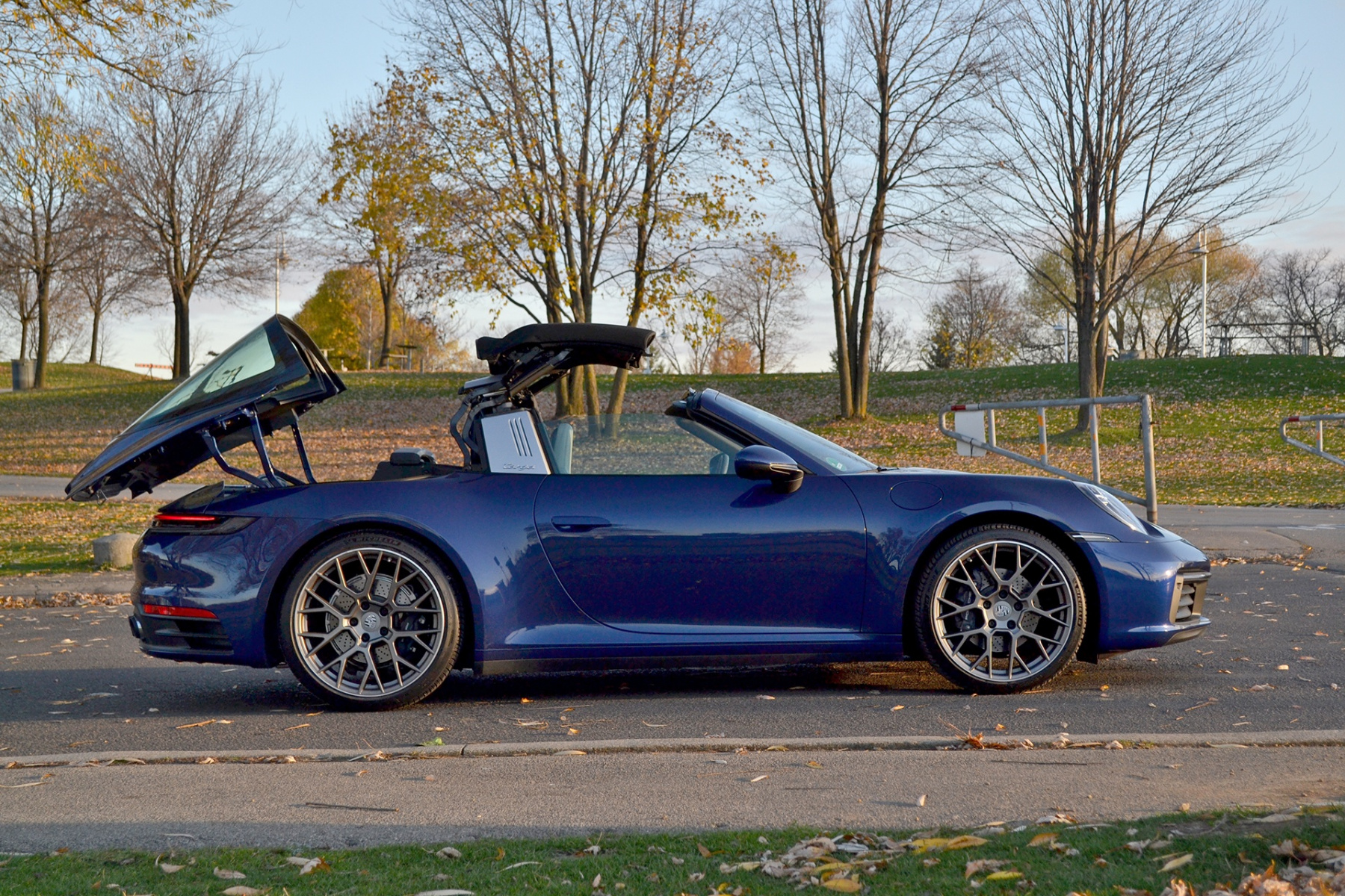 2021-porsche-911-targa-4-review-10.jpg