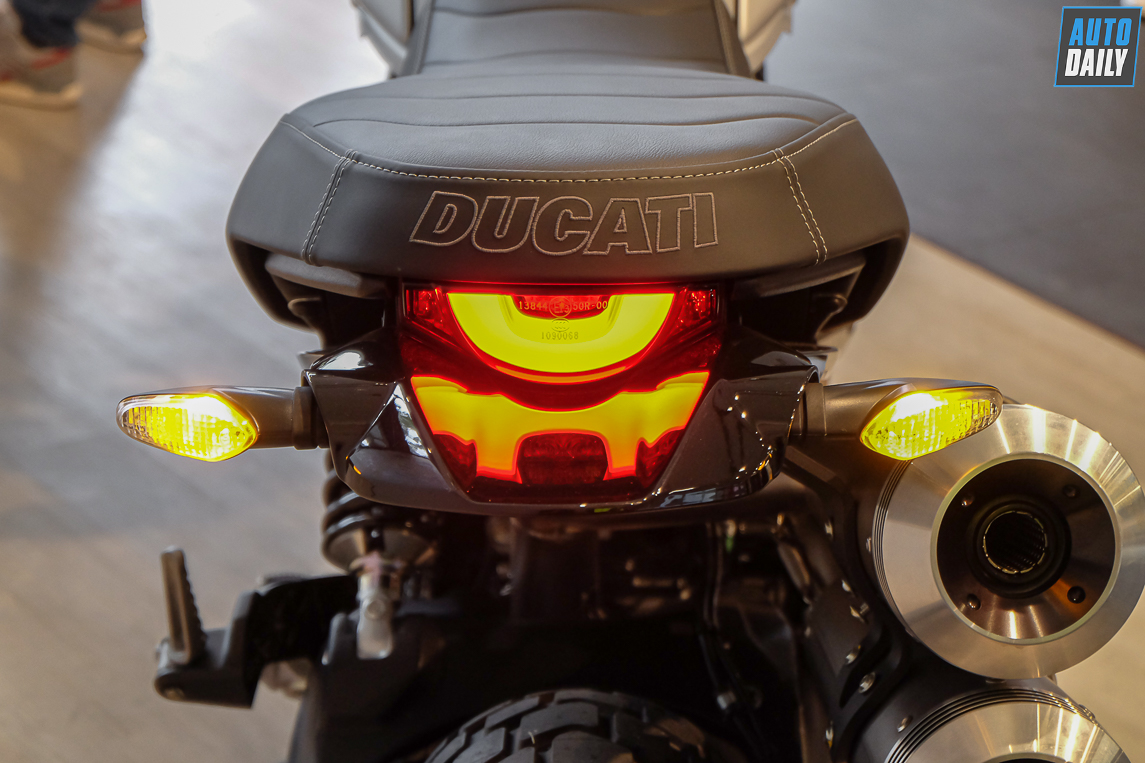 Ducati-Scrambler-1100-Pro-2020%20%286%29.jpg