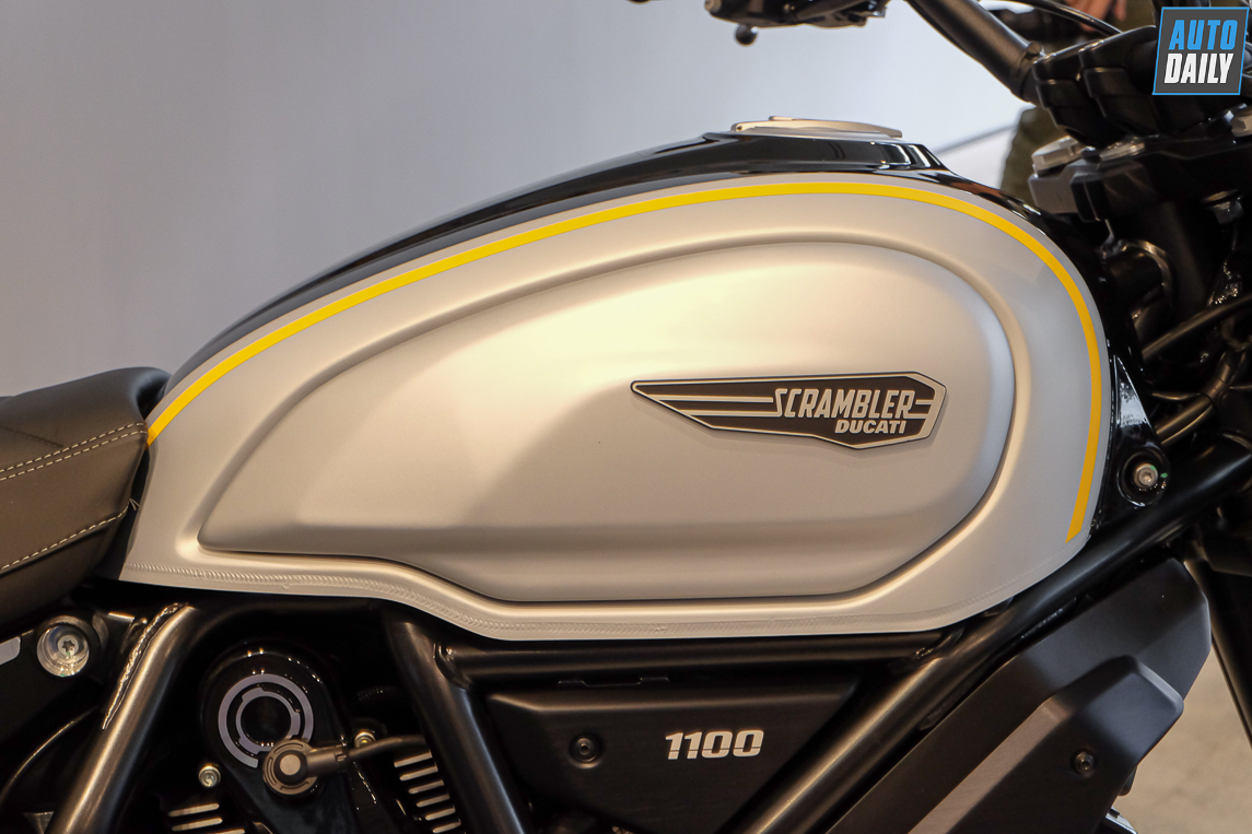 Ducati-Scrambler-1100-Pro-2020%20(12).jpg