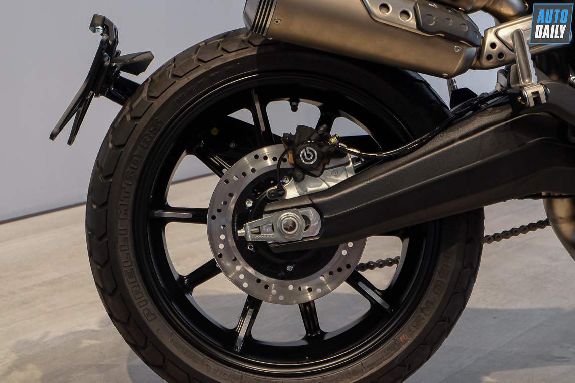 Ducati-Scrambler-1100-Pro-2020%20(13).jpg
