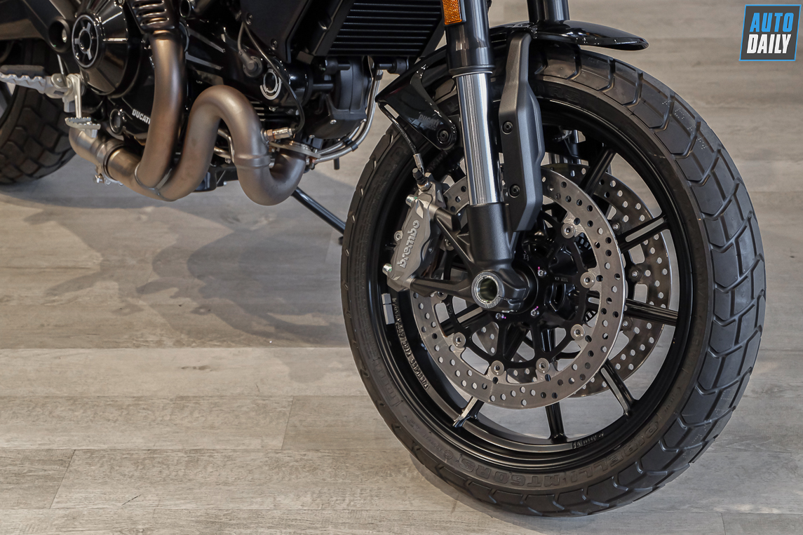 Ducati-Scrambler-1100-Pro-2020%20(15).jpg