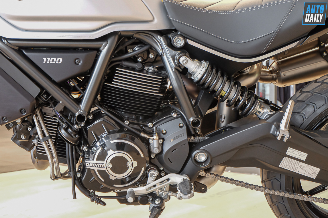 Ducati-Scrambler-1100-Pro-2020%20(4).jpg