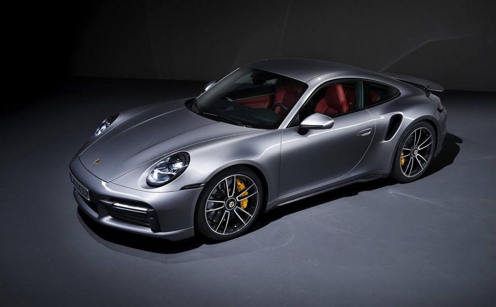 Porsche 911 992 Turbo S đầu tiên về Việt Nam, giá hơn 15 tỷ 9111.jpg