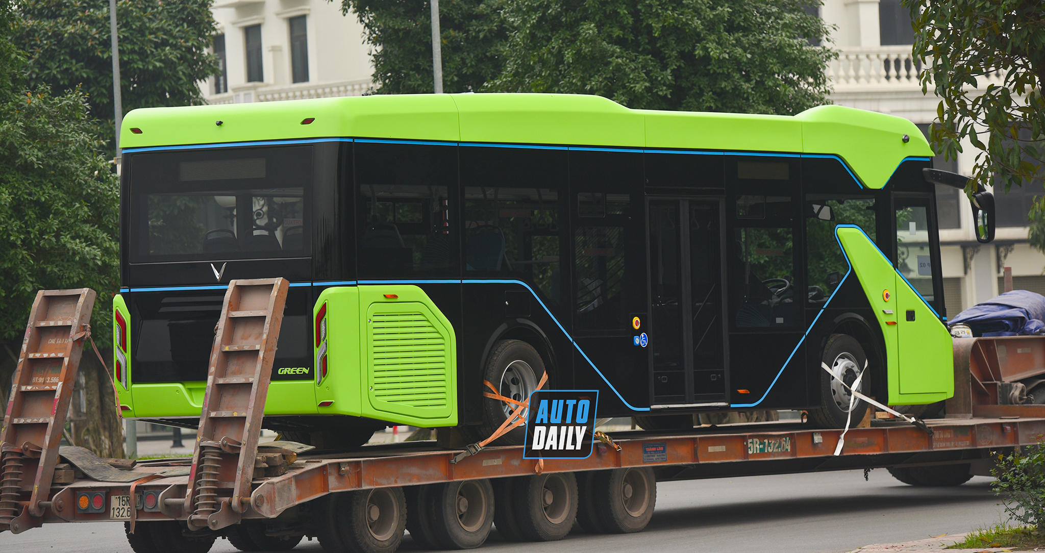 Chùm ảnh loạt xe Bus điện VinFast có mặt tại Hà Nội, sẵn sàng chạy thí điểm dsc-3883-copy.jpg