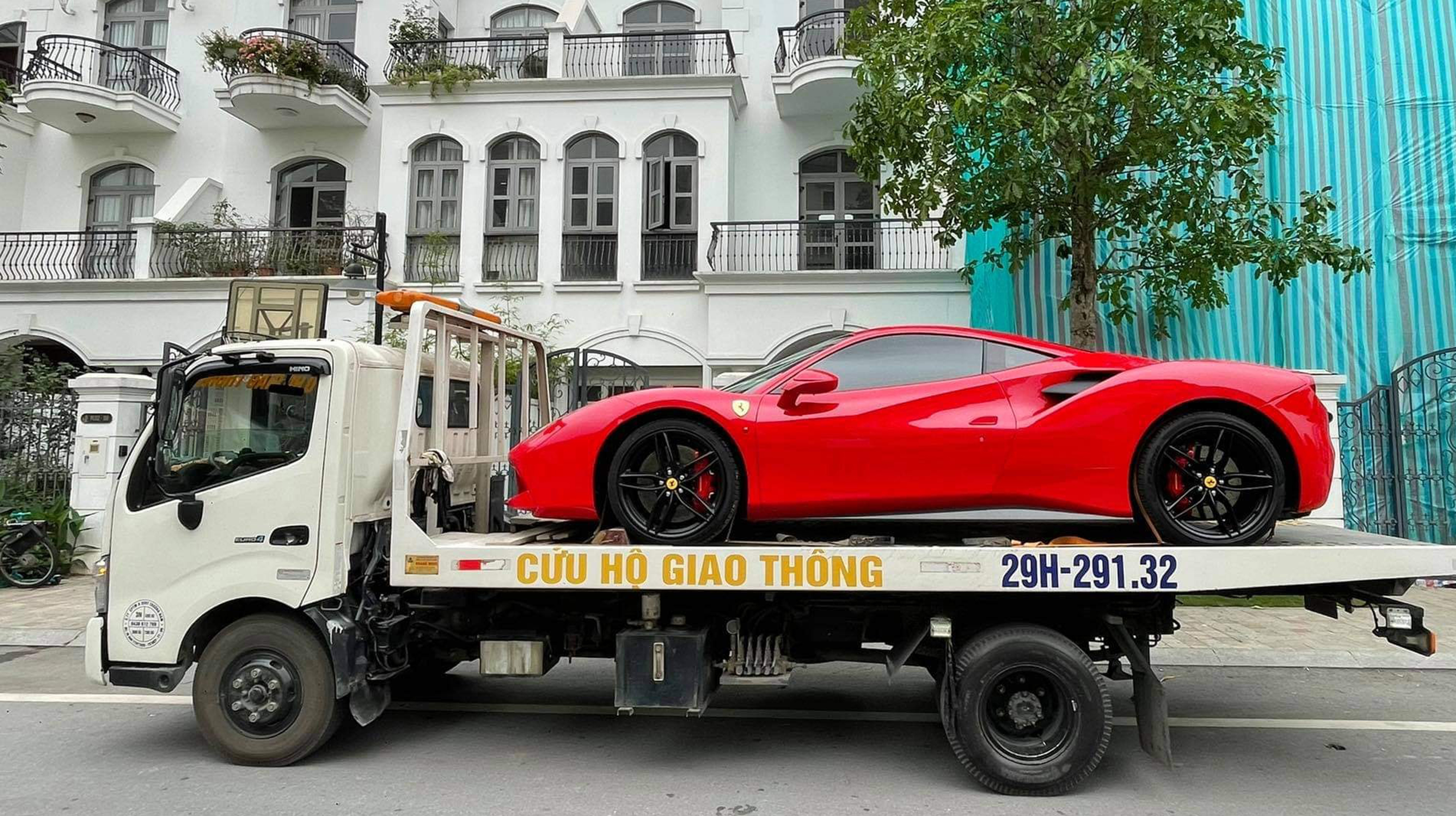 Ca sĩ Tuấn Hưng bán Ferrari 488 GTB biển đẹp 165286214-10159115587727380-8709615744229703103-n.jpg