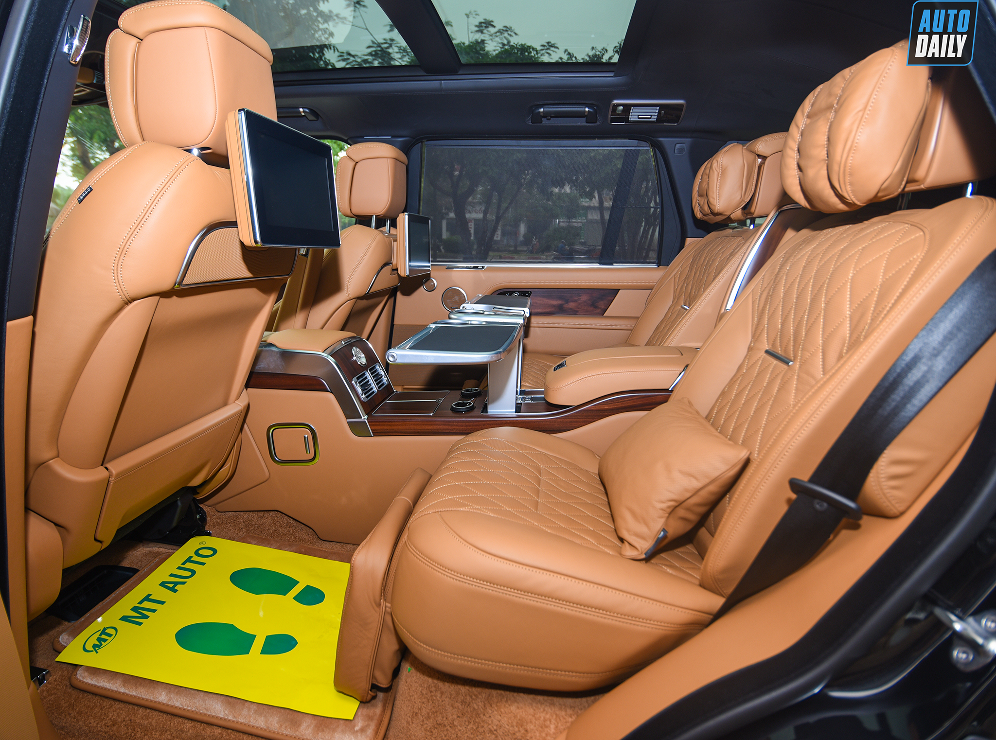 Range Rover SVAutobiography 2021 giá khoảng 13 tỷ tại Việt Nam 33.jpg