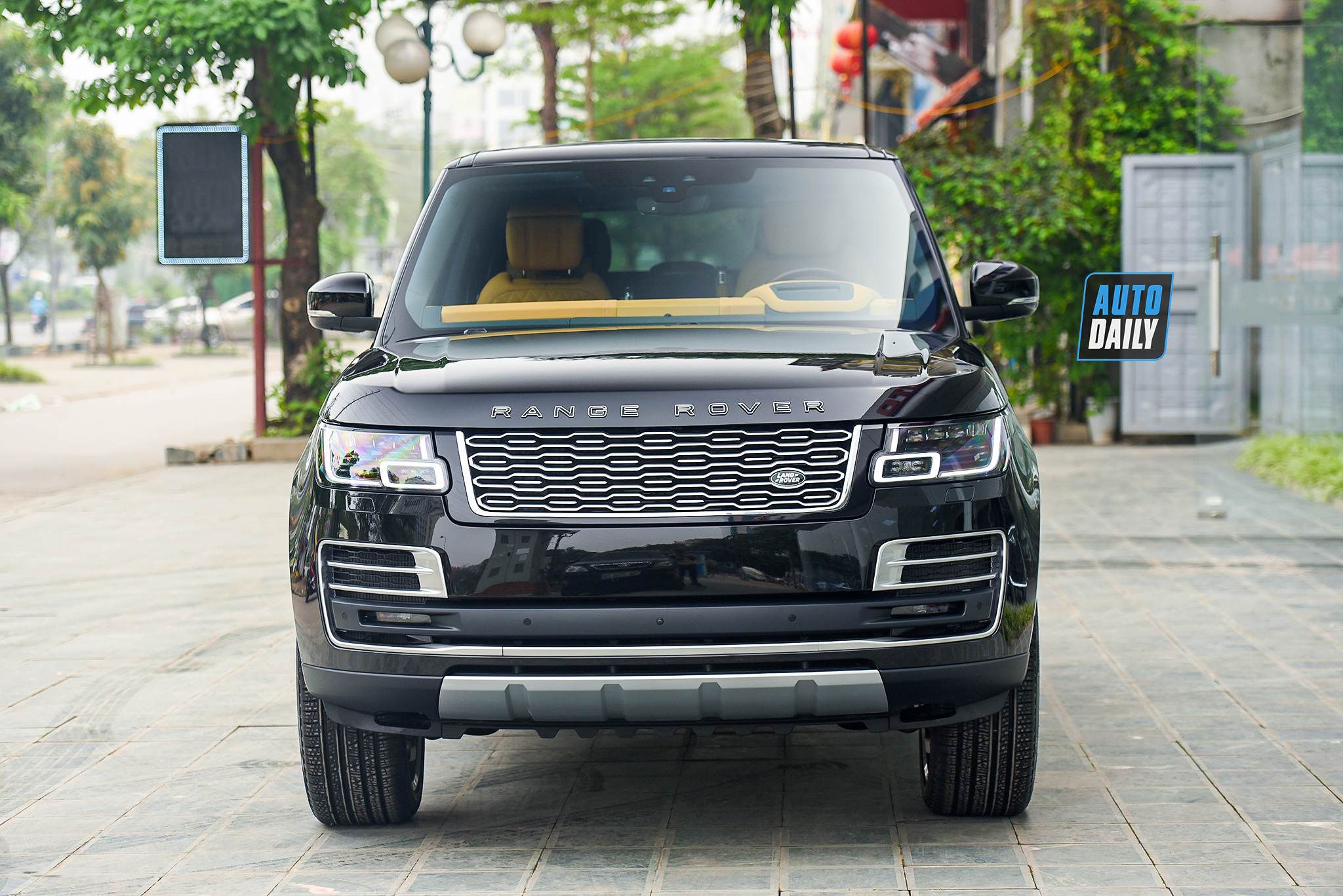 Range Rover SVAutobiography 2021 giá khoảng 13 tỷ tại Việt Nam file10525-copy.jpg