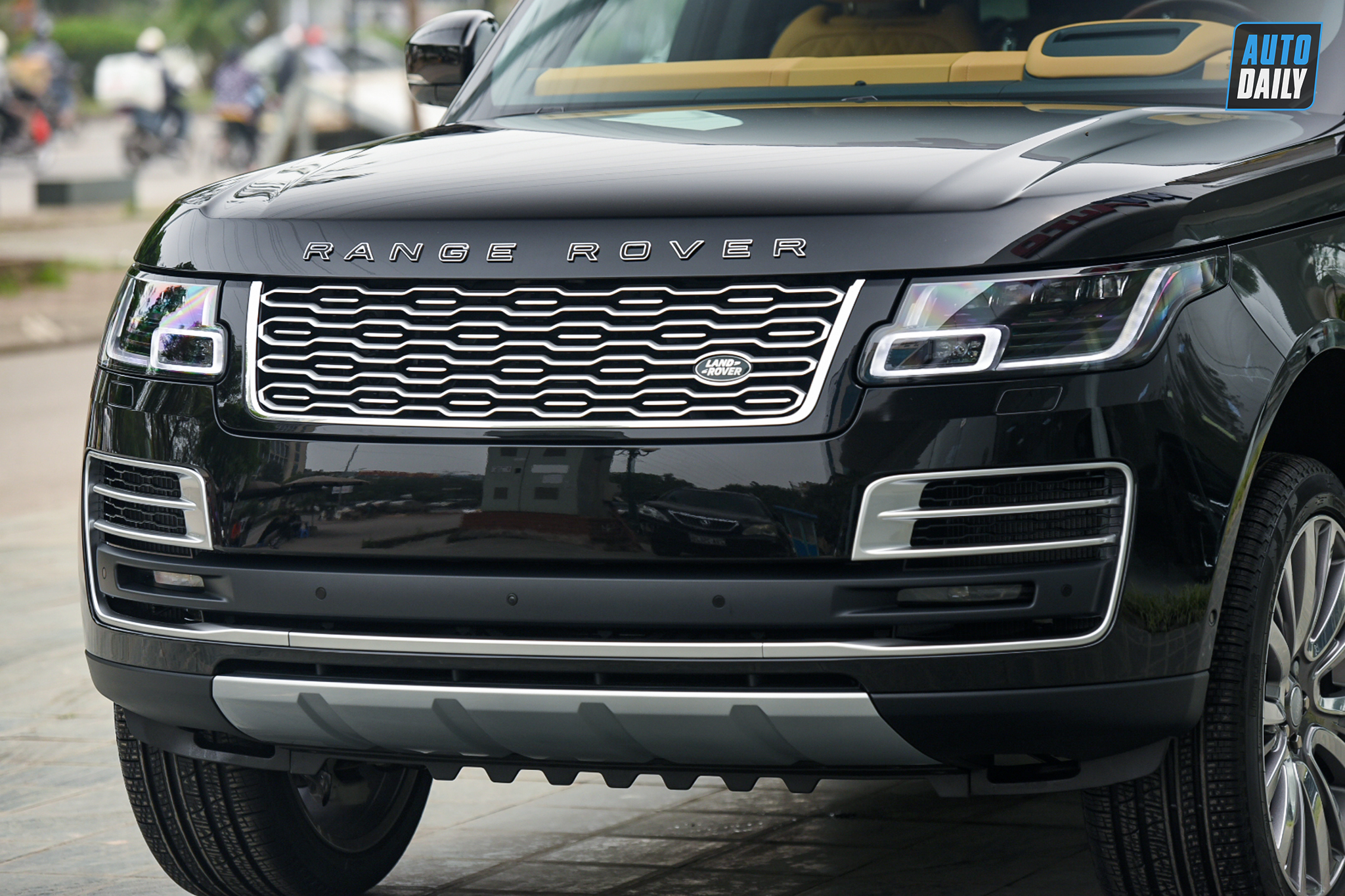 Range Rover SVAutobiography 2021 giá khoảng 13 tỷ tại Việt Nam file10548-copy.jpg