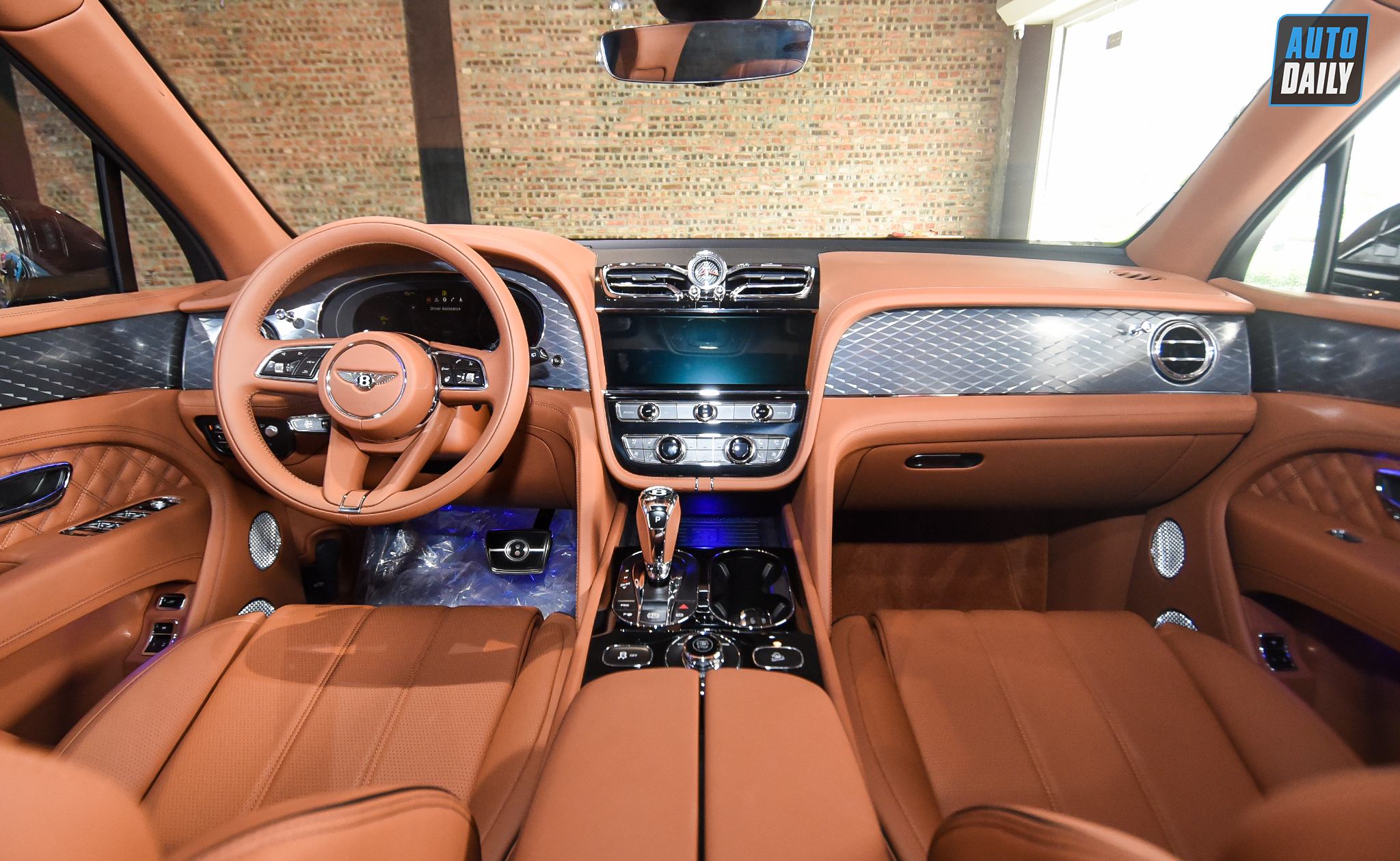 Chi tiết Bentley Bentayga First Edition 2021 nhập tư giá hơn 18 tỷ 27.jpg