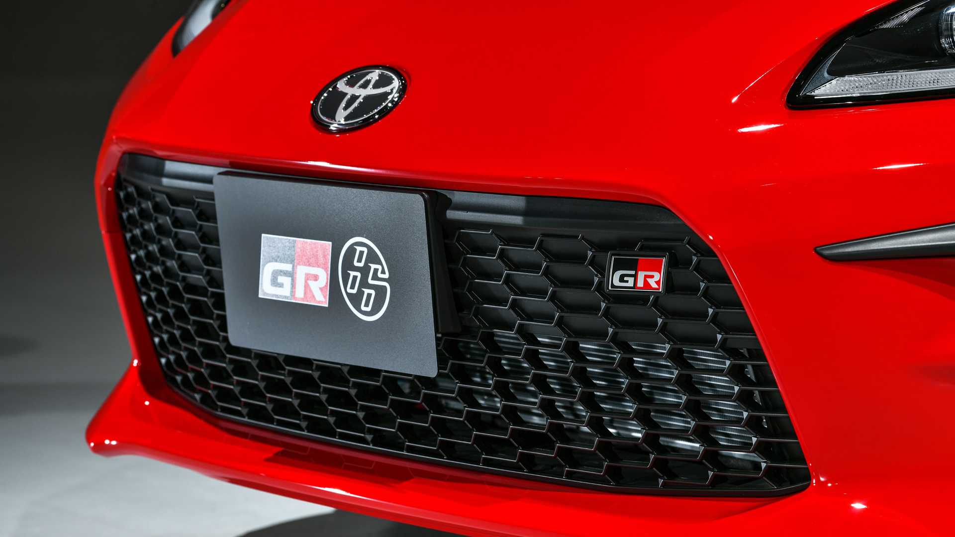 Toyota GR 86 2022 ra mắt, động cơ lớn hơn - mạnh mẽ hơn 2022-toyota-gr-86-5.jpg