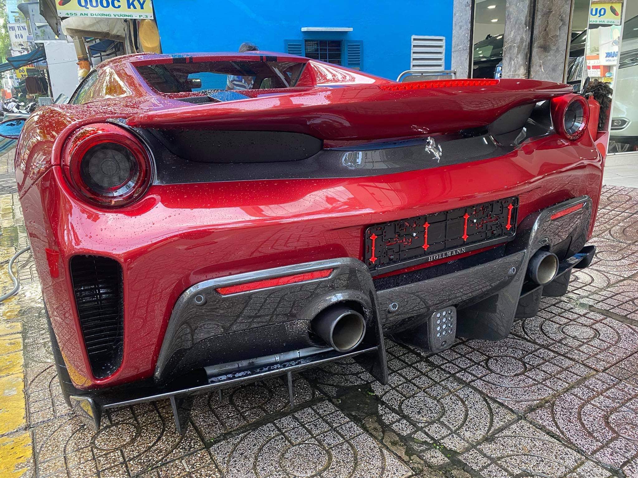 Siêu xe Ferrari 488 Pista Spider thứ 2 về Việt Nam ferrari-488-8.jpg