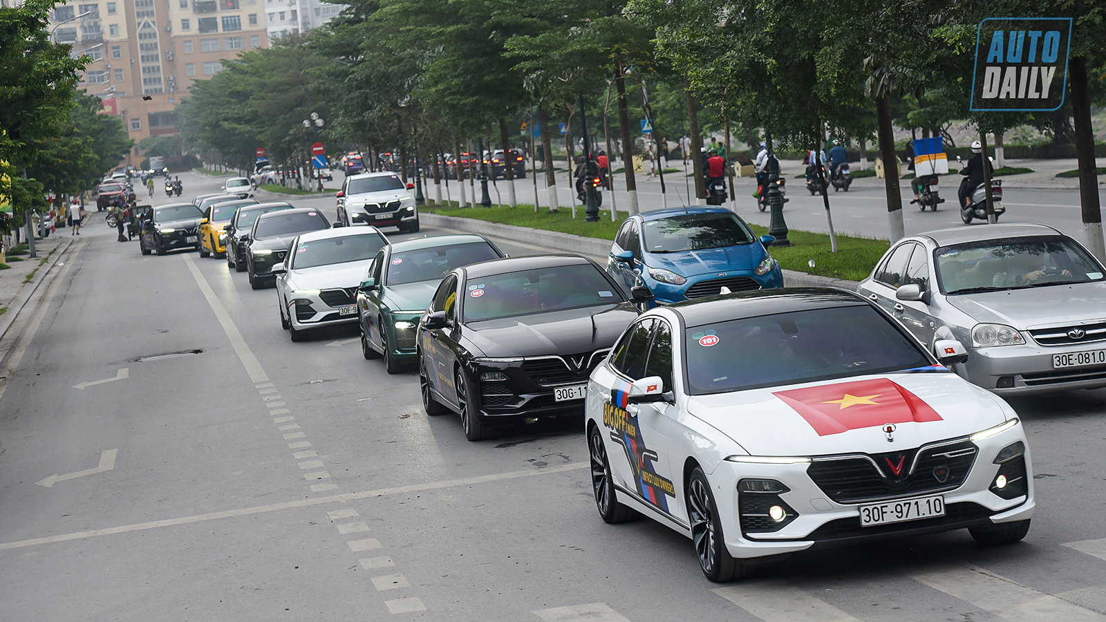 Chùm ảnh gần 60 xe VinFast Lux tại Hà Nội xuất phát Offline 3 miền tại Hội An dsc-6251-copy.jpg