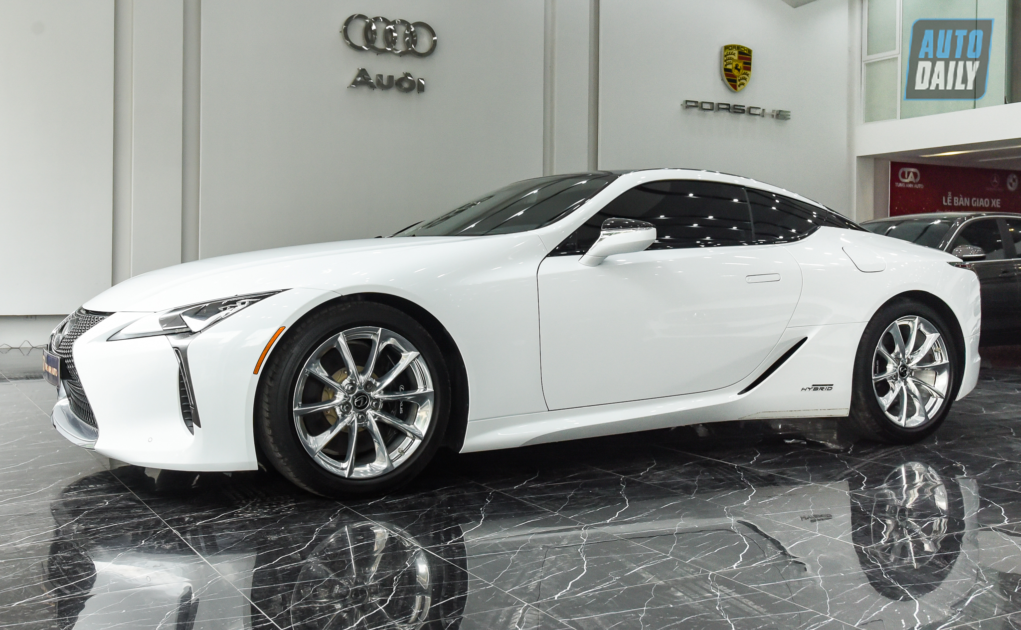 Ảnh chi tiết Lexus LC500h độc nhất Việt Nam giá hơn 8 tỷ dsc-5759.jpg