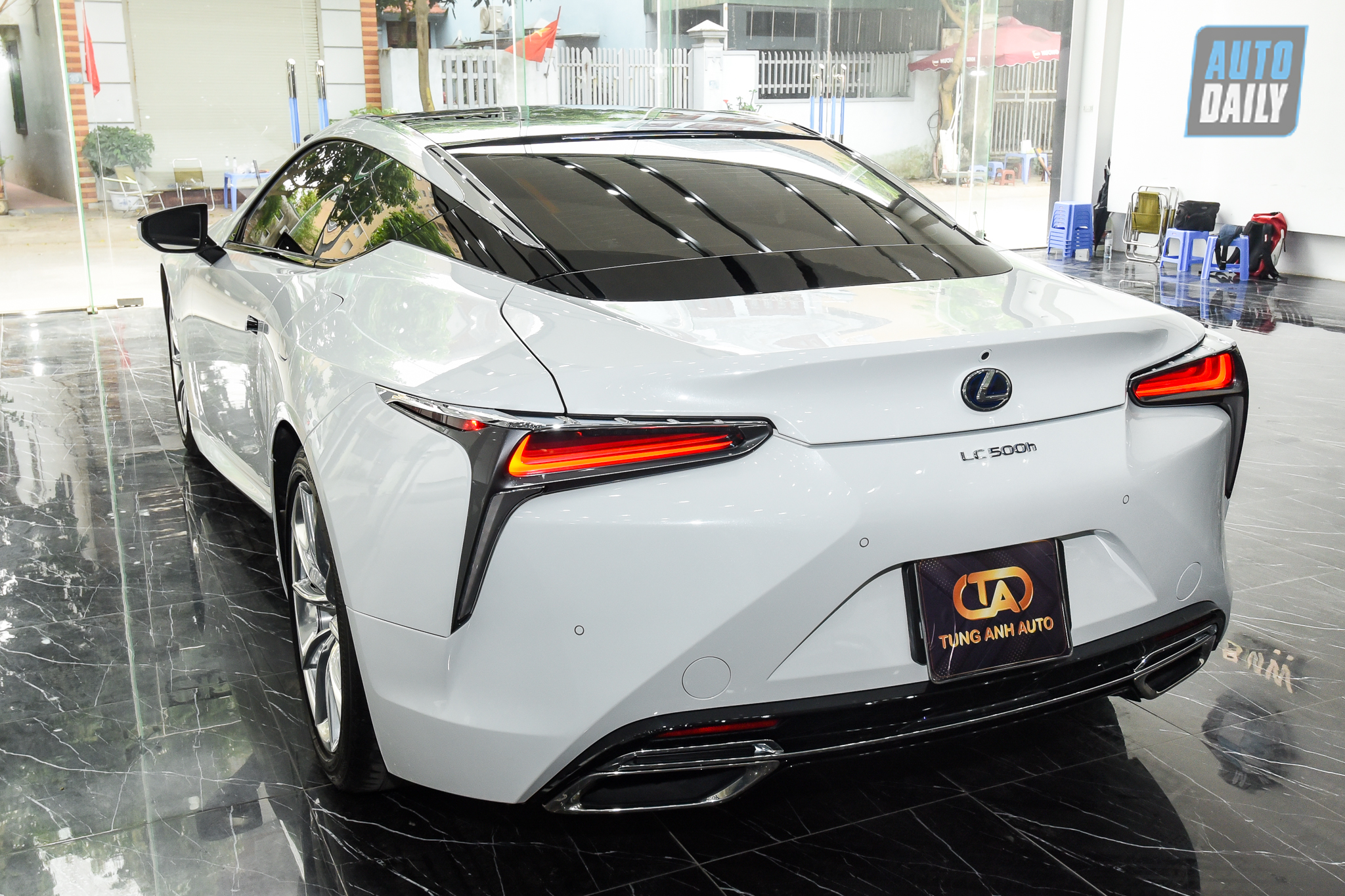 Ảnh chi tiết Lexus LC500h độc nhất Việt Nam giá hơn 8 tỷ dsc-5889.jpg