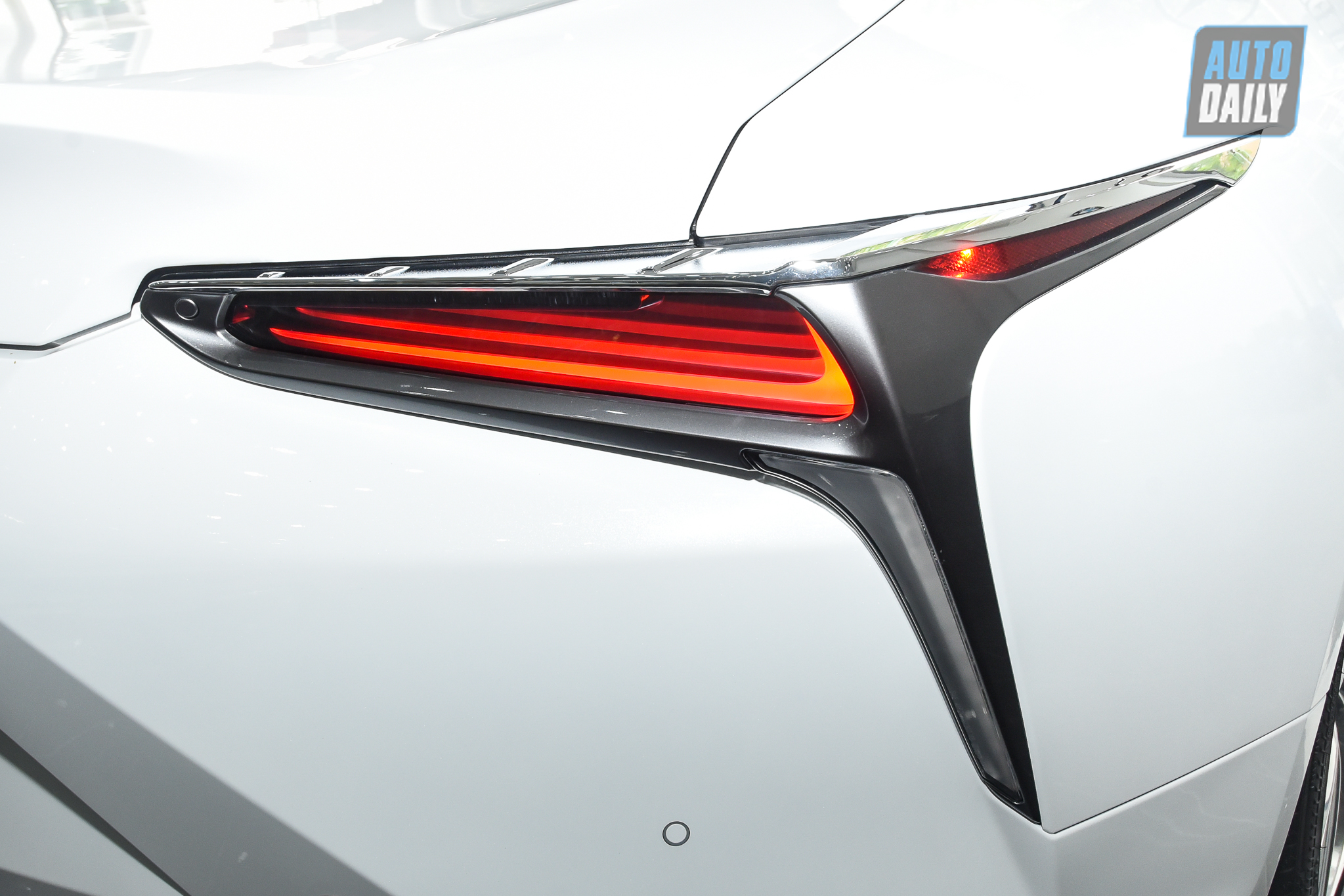 Ảnh chi tiết Lexus LC500h độc nhất Việt Nam giá hơn 8 tỷ dsc-5892.jpg