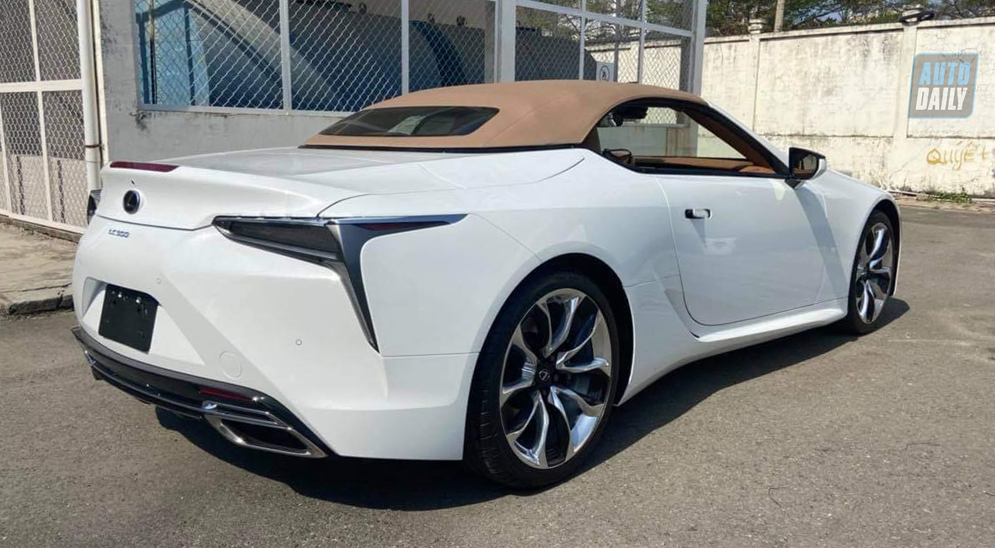 Lexus LC500 Convertible 2021 đầu tiên về Việt Nam lc8.jpg