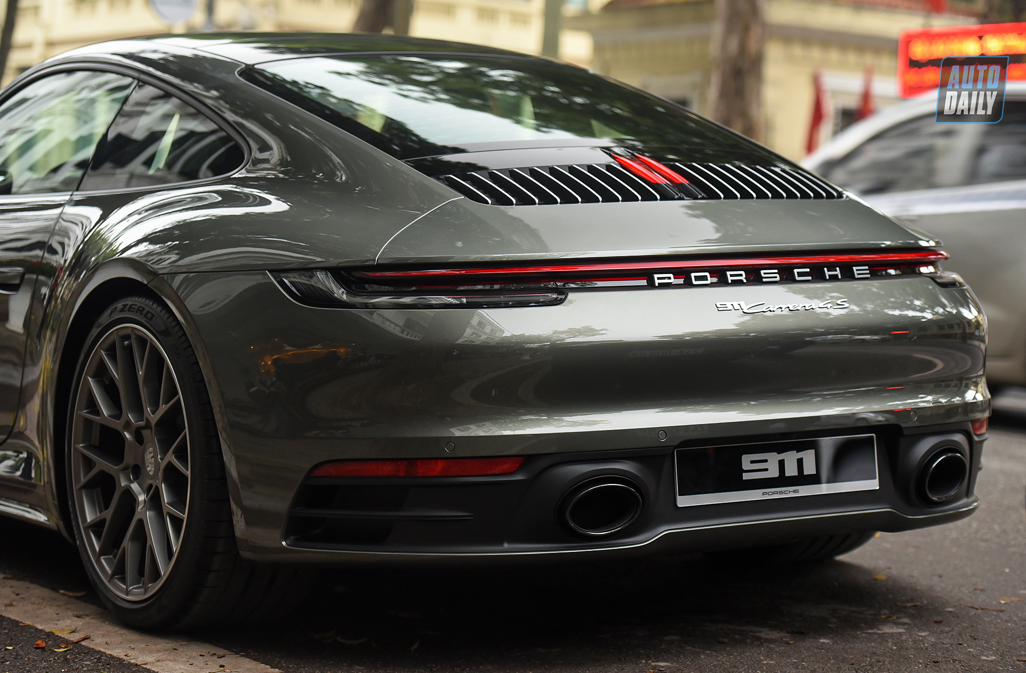Porsche 911 Carrera 4S 2021 màu độc giá hơn 10 tỷ của đại gia Lào Cai