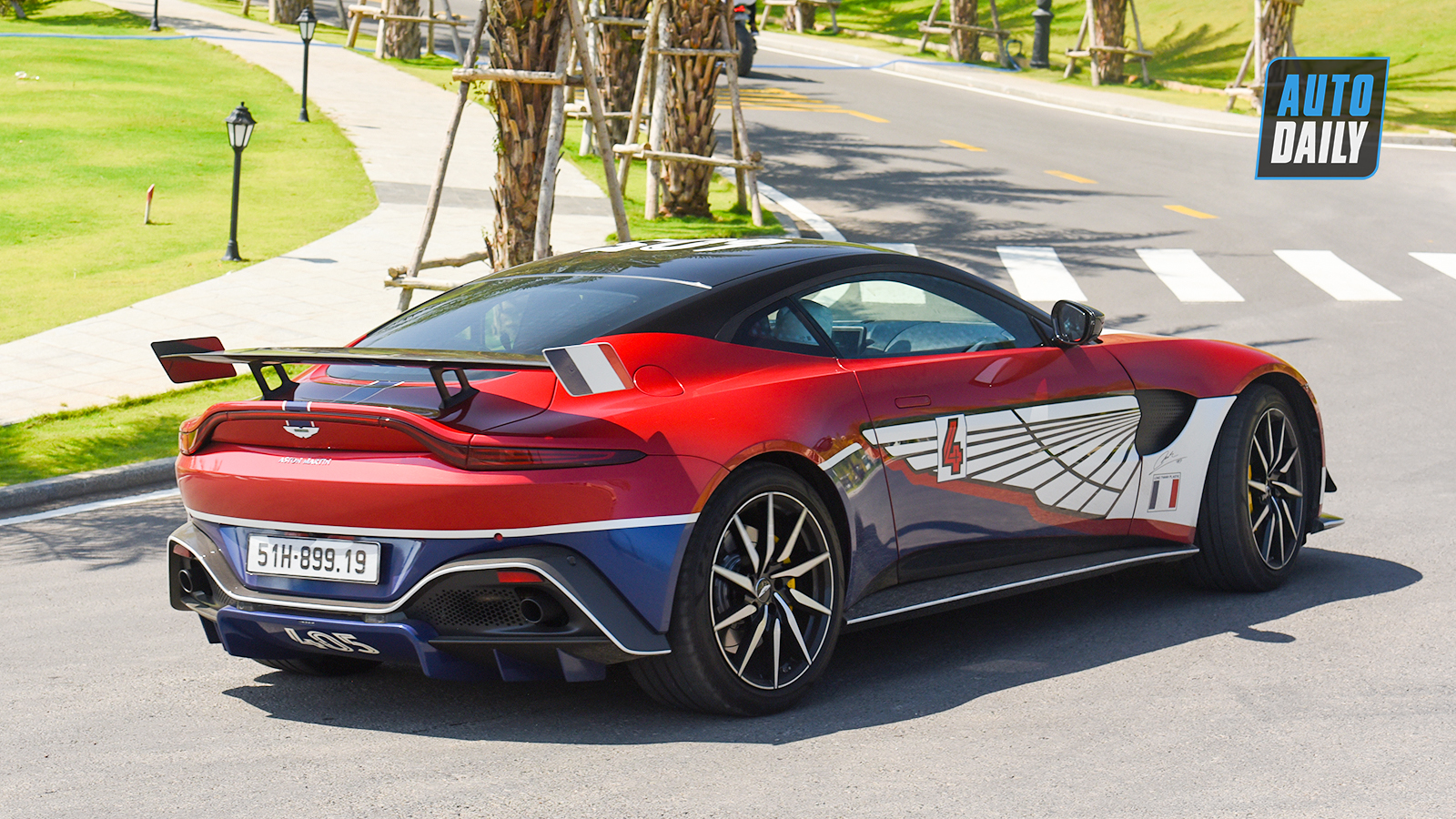 Không chạy Pagani, đại gia Minh Nhựa dùng Aston Martin Vantage tham dự VietRally adt-8848-copy.jpg