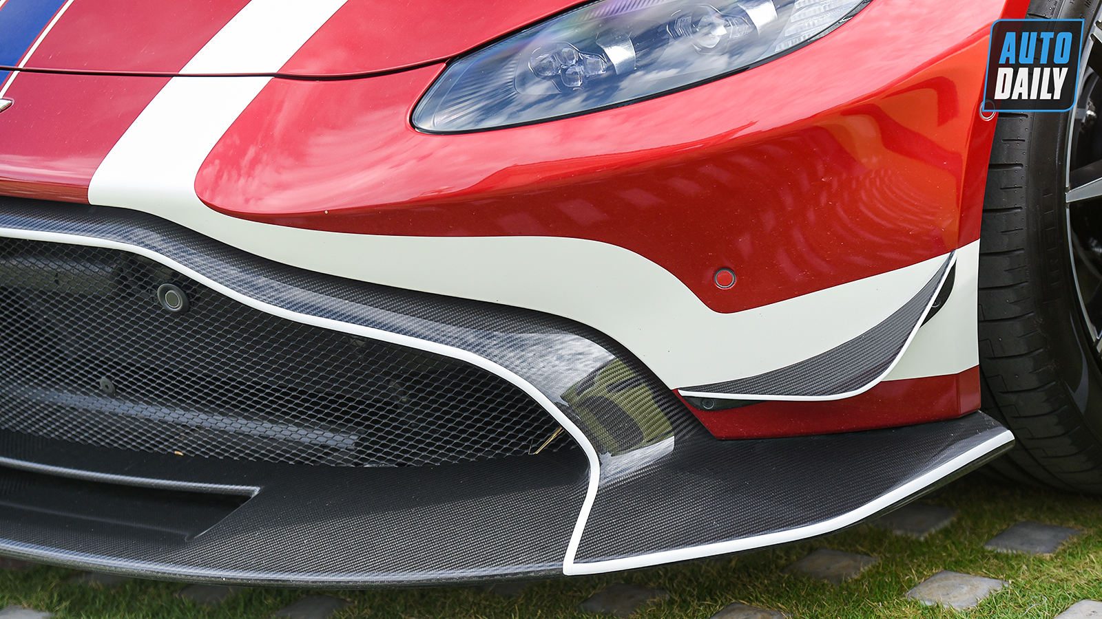 Không chạy Pagani, đại gia Minh Nhựa dùng Aston Martin Vantage tham dự VietRally adt-9243-copy.jpg