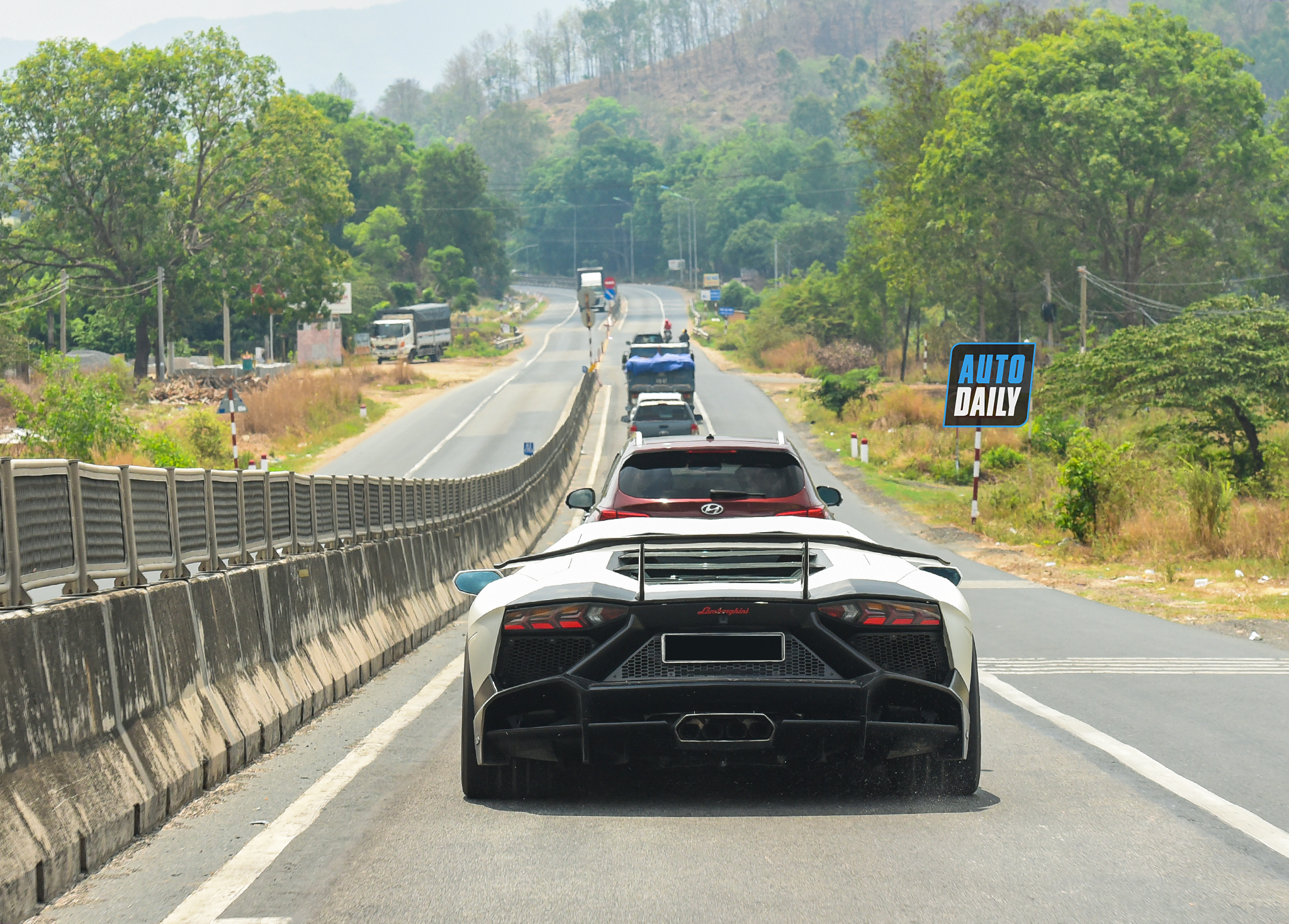 Ngắm dàn siêu xe khủng độc tại hành trình VietRally 2021 (P2) adt-8301-copy.jpg