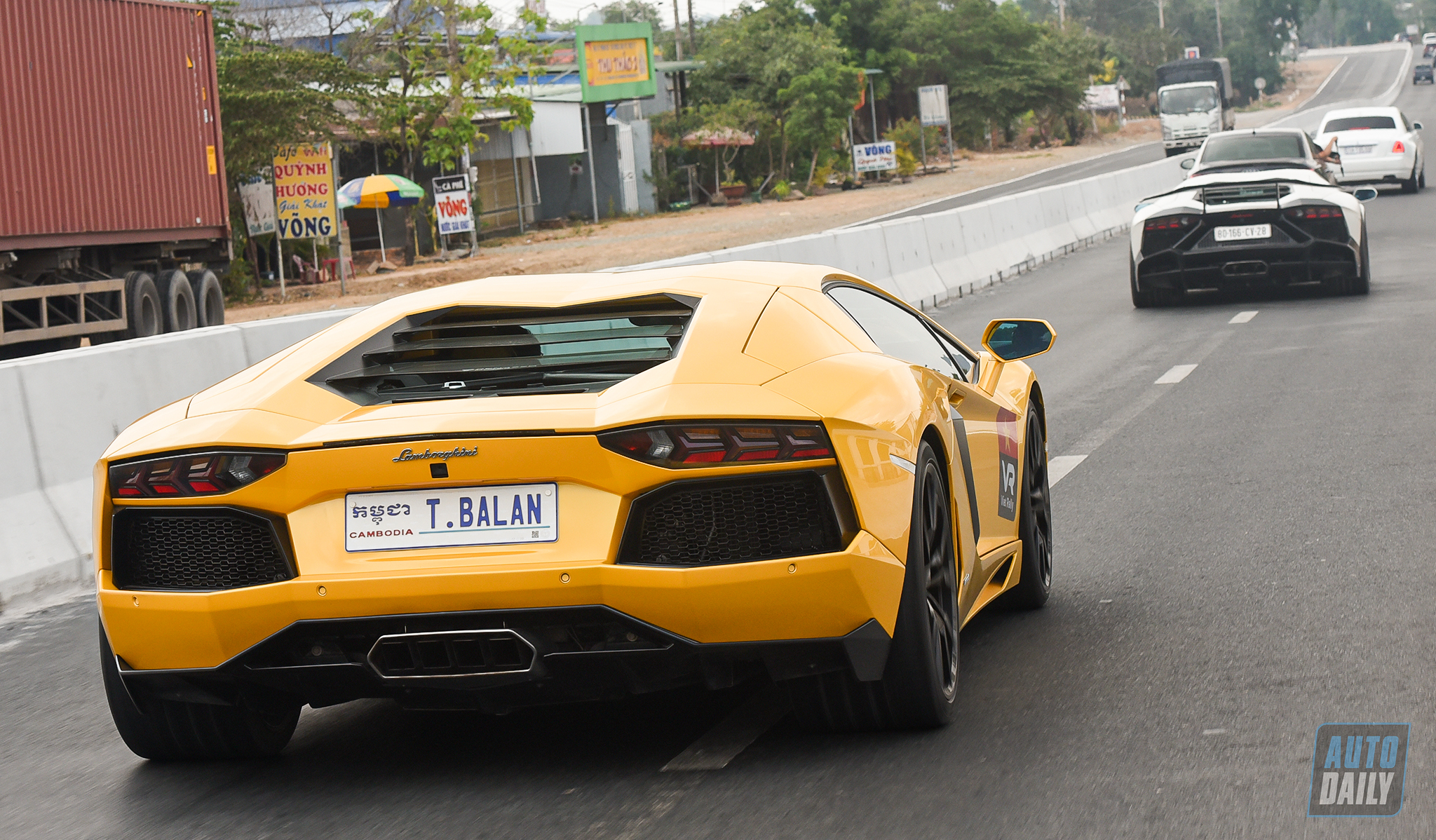 Ngắm dàn siêu xe khủng độc tại hành trình VietRally 2021 (P2) adt-8355-copy.jpg