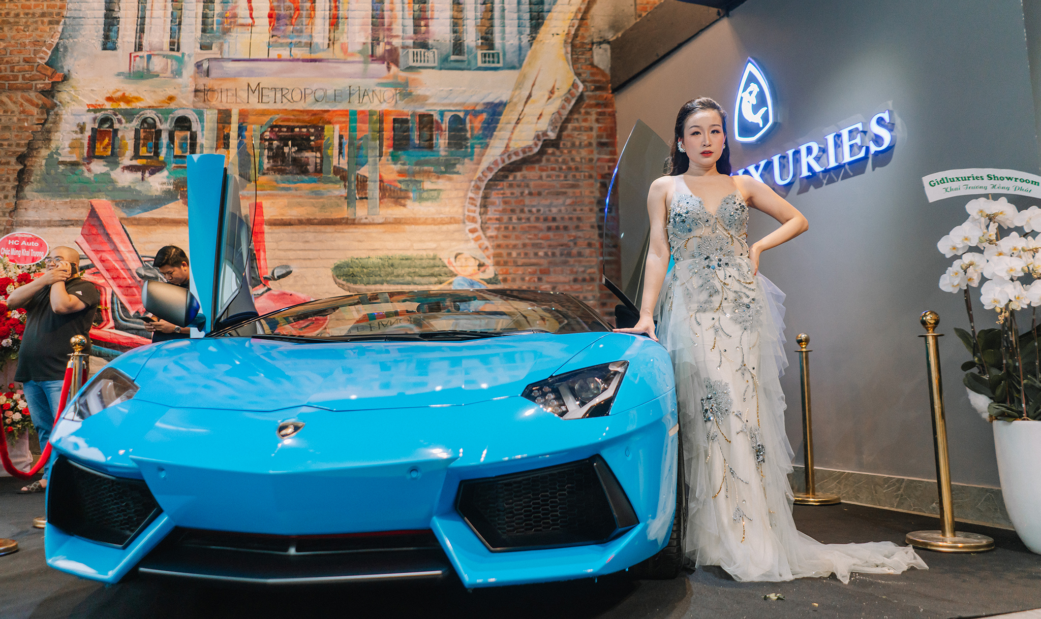Thêm địa chỉ mua siêu xe, xe sang nhập khẩu tại Hà Nội showroom-sieu-xe-2.jpg