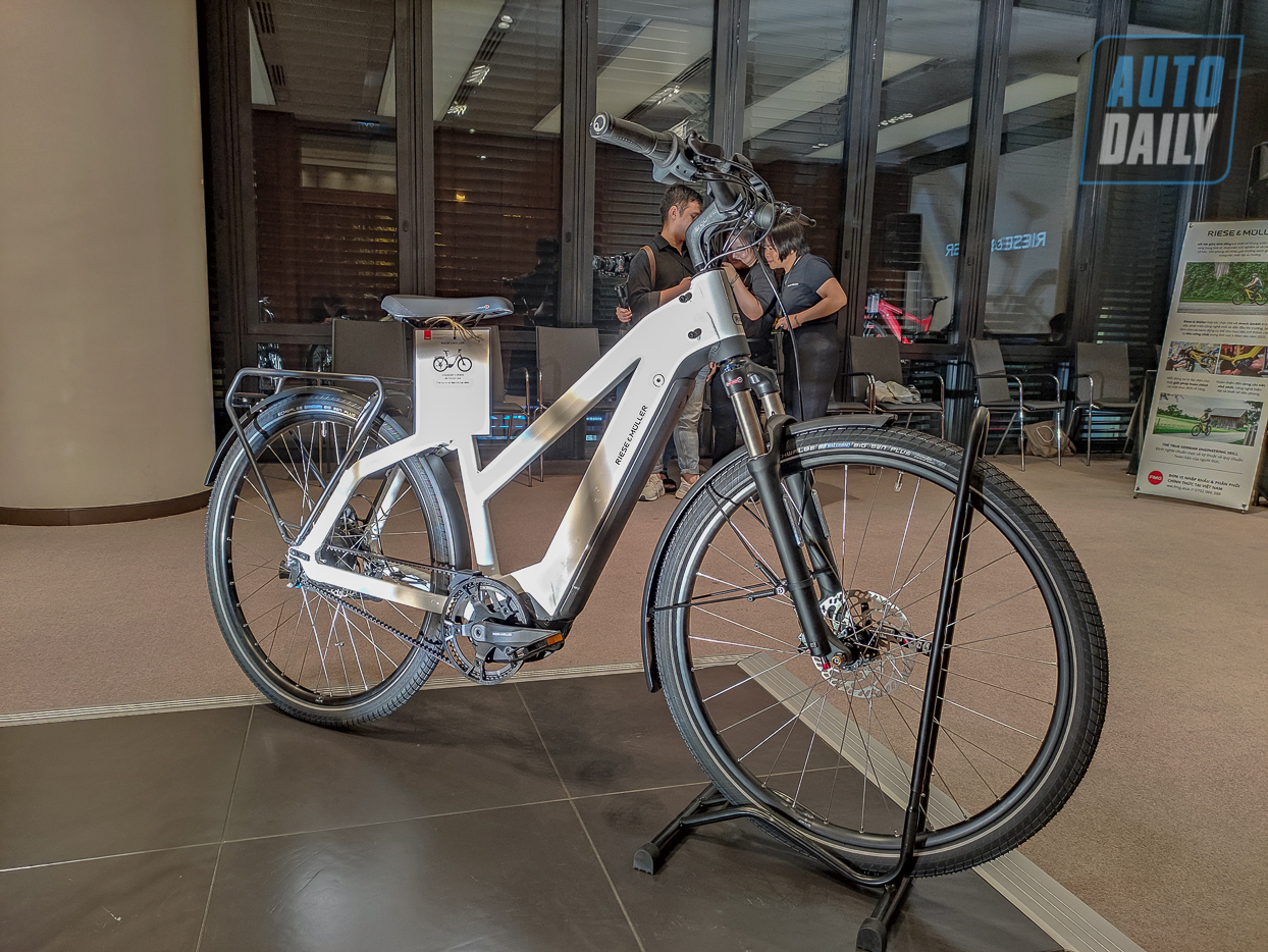 Xe đạp trợ lực điện, Riese & Muller, First Move Group, Xe đạp trợ lực điện E-Bike, e-bike, Giá xe Riese & Muller E-Bike Tinker, Giá xe Riese & Muller E-Bike Charger3, Giá xe Riese & Muller E-Bike, Giá xe đạp trợ lực điện E-Bike, Delite Mountain Touring, Charger3, Tinker