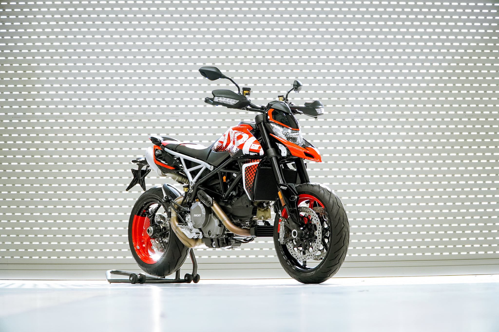 Ducati%20Hypermotard%20950%20RVE%20(1).jpg