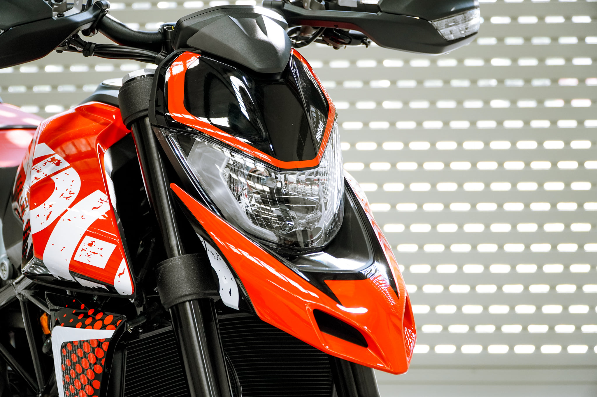 Ducati%20Hypermotard%20950%20RVE%20(5).jpg