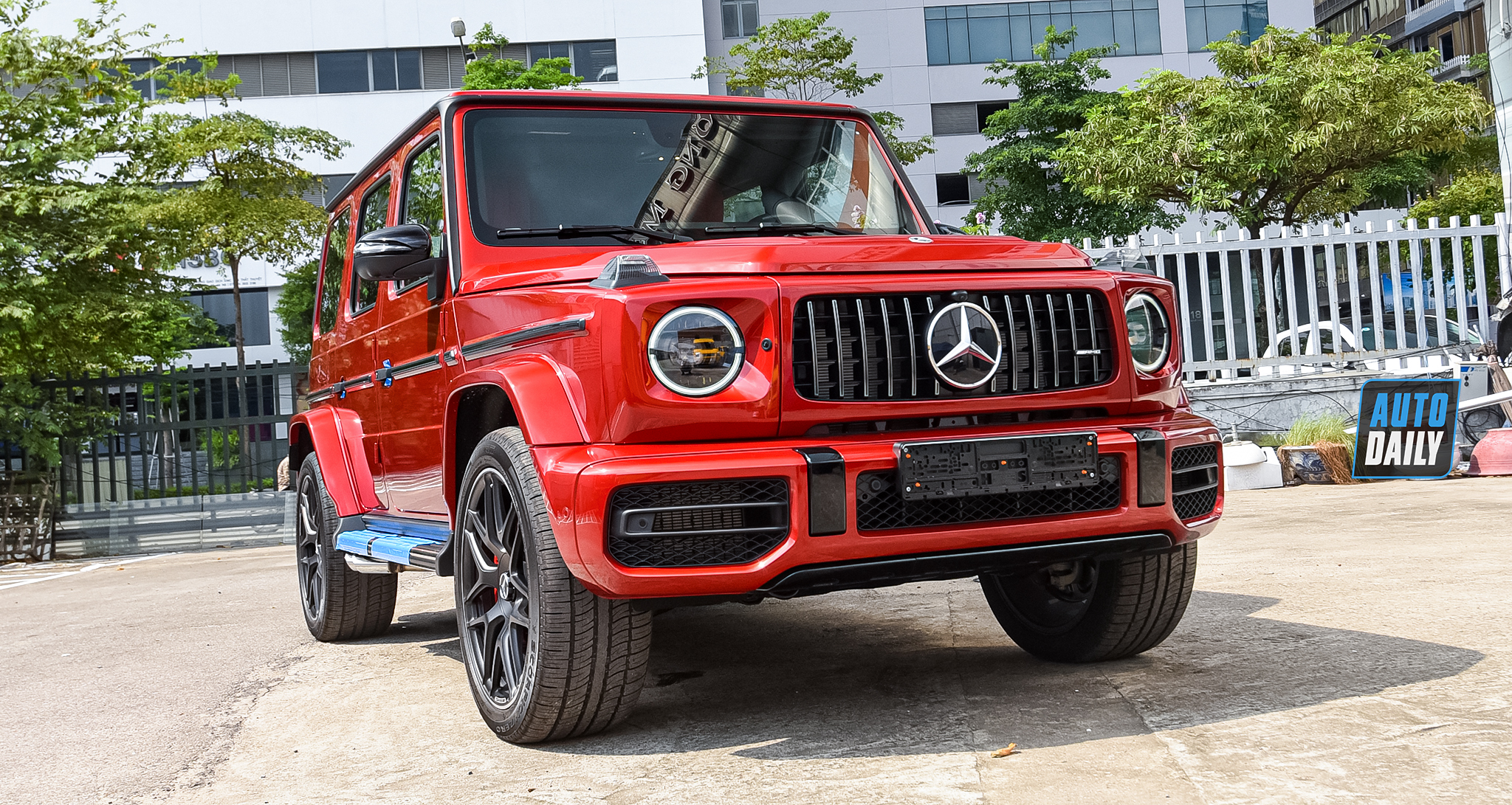 Xe 'hot' Mercedes-AMG G63 2021 màu đỏ nổi bật về Việt Nam 11.jpg