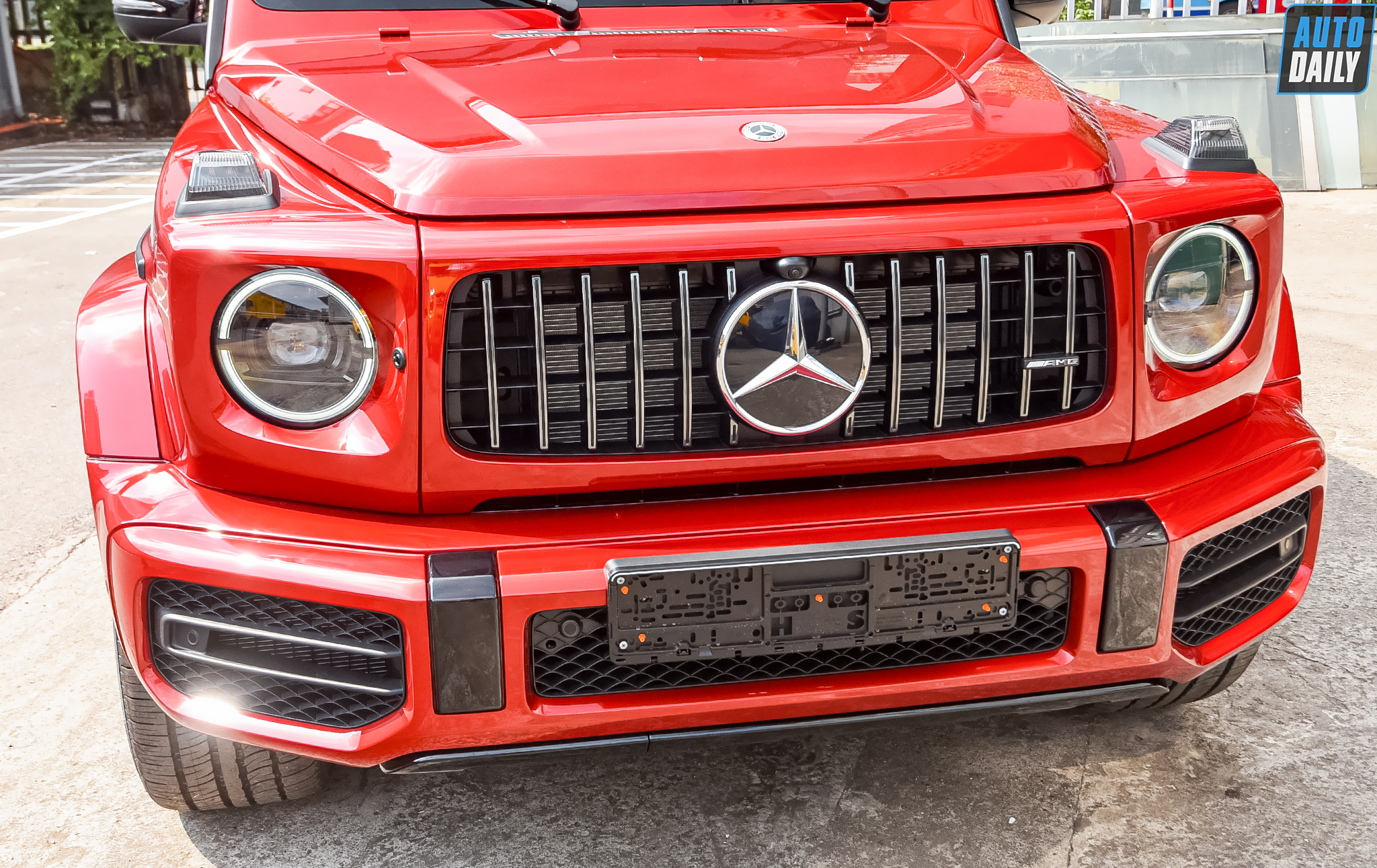 Xe 'hot' Mercedes-AMG G63 2021 màu đỏ nổi bật về Việt Nam 4.jpg