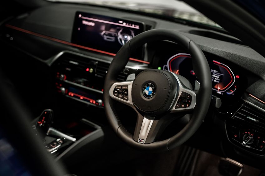 BMW 5 Series 2021 ra mắt tại Malaysia, giá từ 76.773 USD 2021-bmw-530i-m-sport-facelift-malaysia-launch-18-850x567.jpg