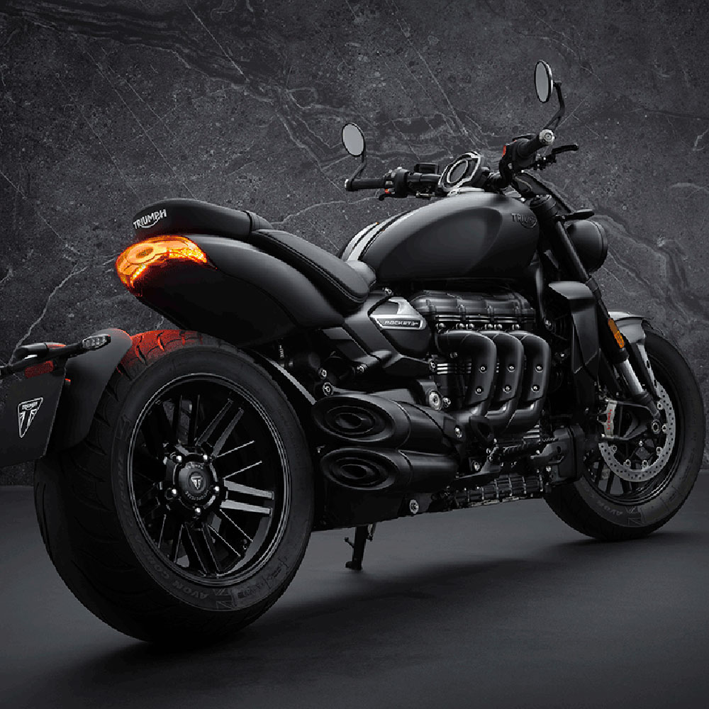 04-triumph-rocket-3-r-black-price-reveal.jpeg